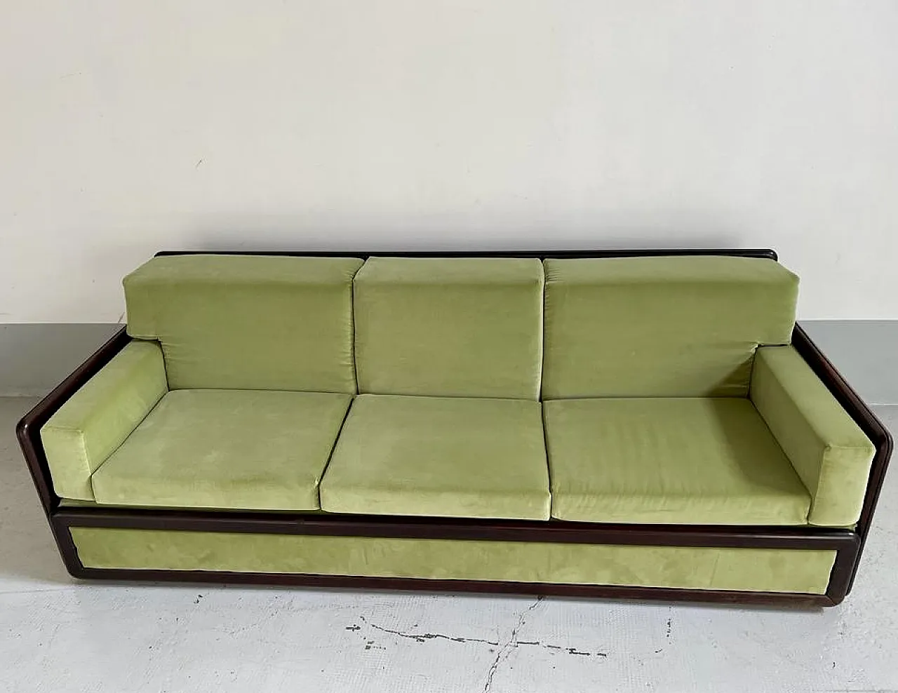 Sculptural 3 seater sofa green velvet, 1960s 4