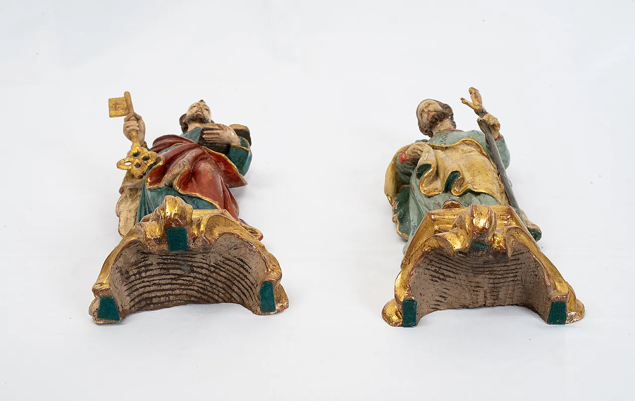 Pair of polychrome wooden sculptures with Saint Peter, 18th century 5
