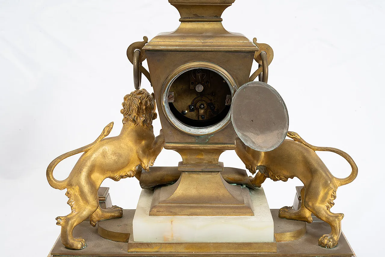 Inkwell with integrated Napoleon III clock in gilded bronze, 19th c. 5