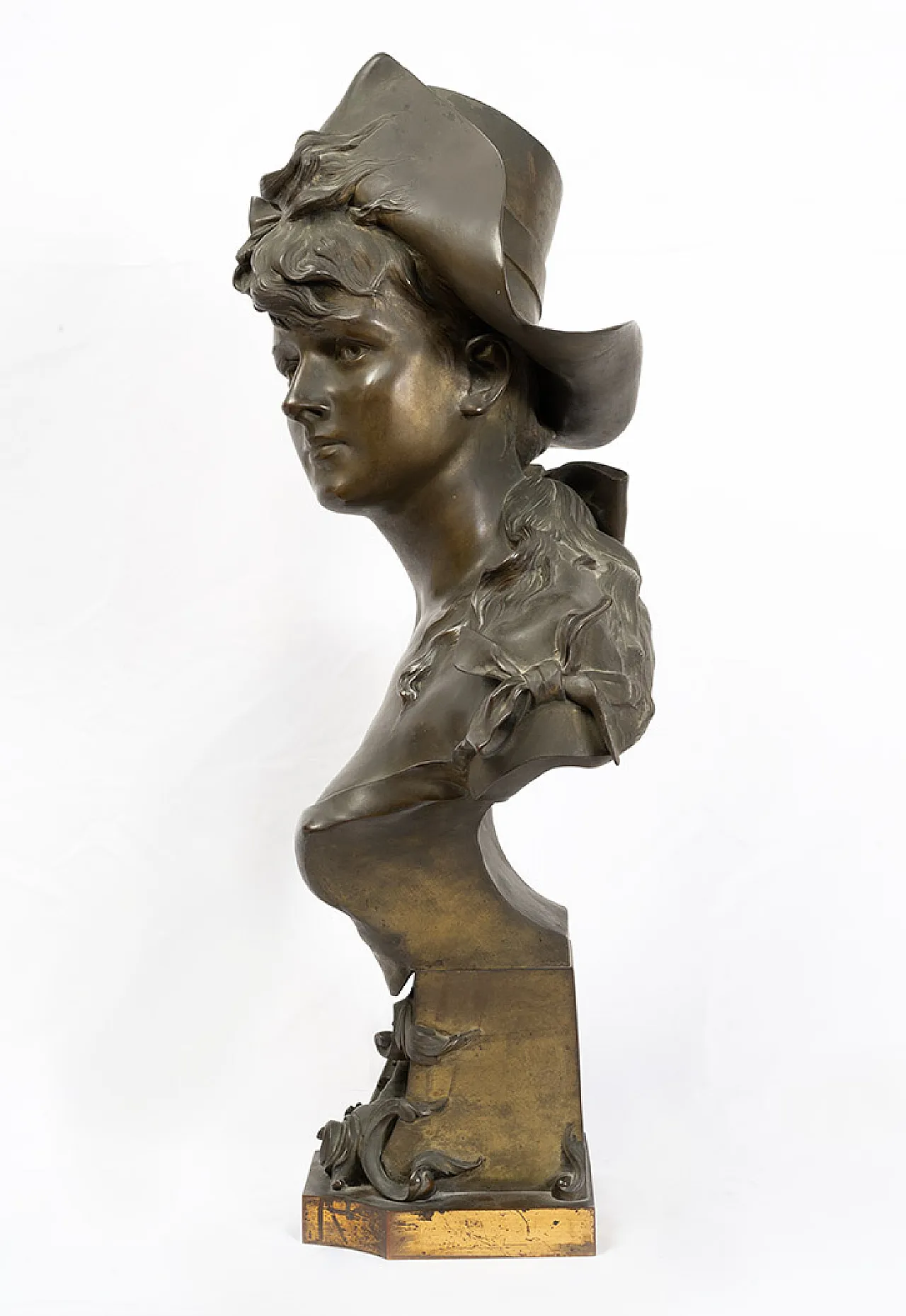 Patinated bronze sculpture depicting beauty allegory, 19th c. 5