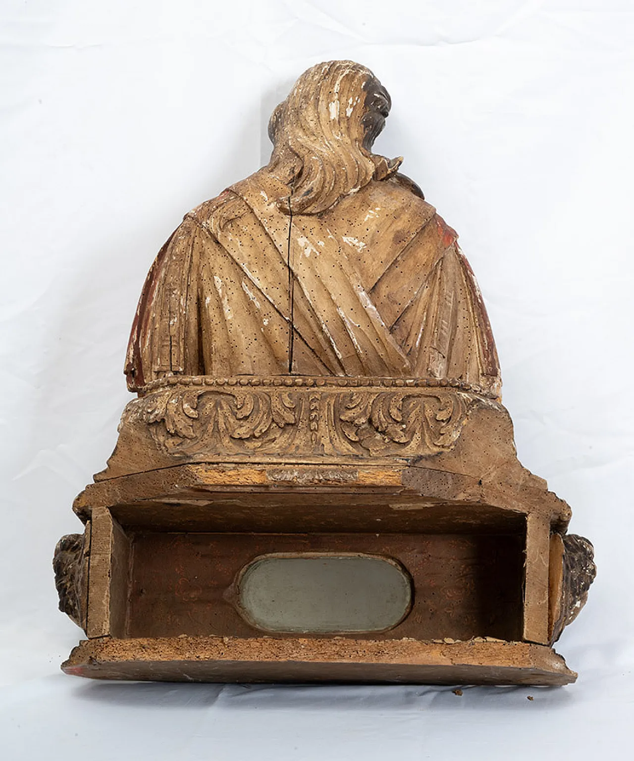 Reliquary bust in polychrome wood, end of the 15th century 4