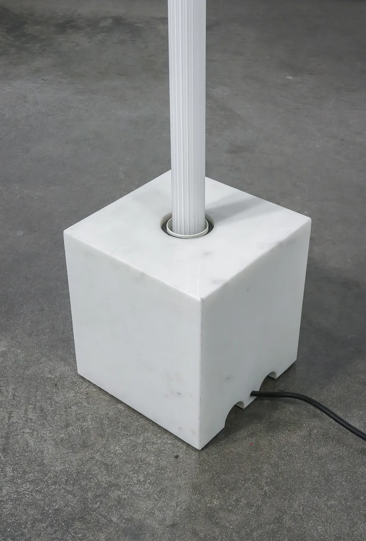 Lampada Tricorno di Ludovico Diaz De Santillana per Venini, anni '80 8