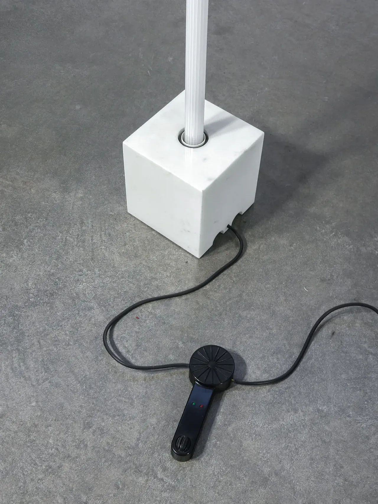 Lampada Tricorno di Ludovico Diaz De Santillana per Venini, anni '80 10