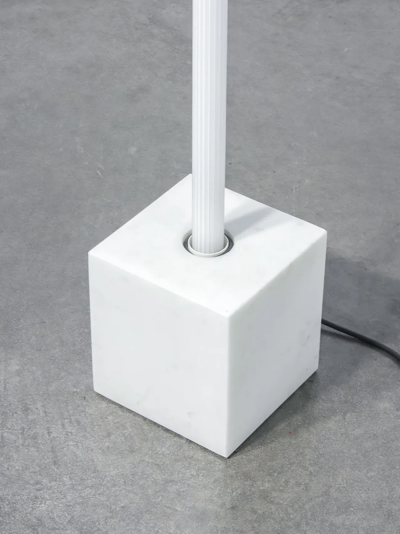 Lampada Tricorno di Ludovico Diaz De Santillana per Venini, anni '80 11