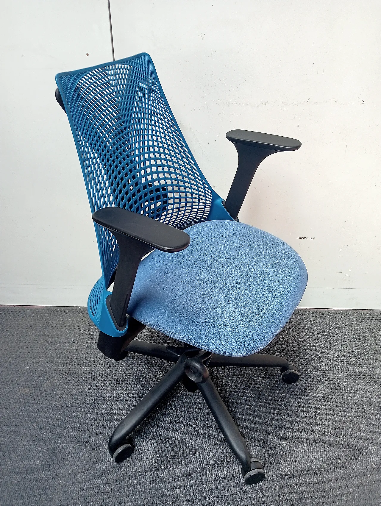Poltroncina Sayl di Herman Miller, anni 2000s 2