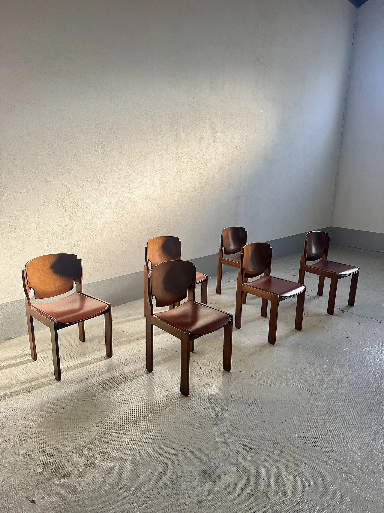 6 Model 122 Vico Magistretti chairs for Cassina, 1960s 1