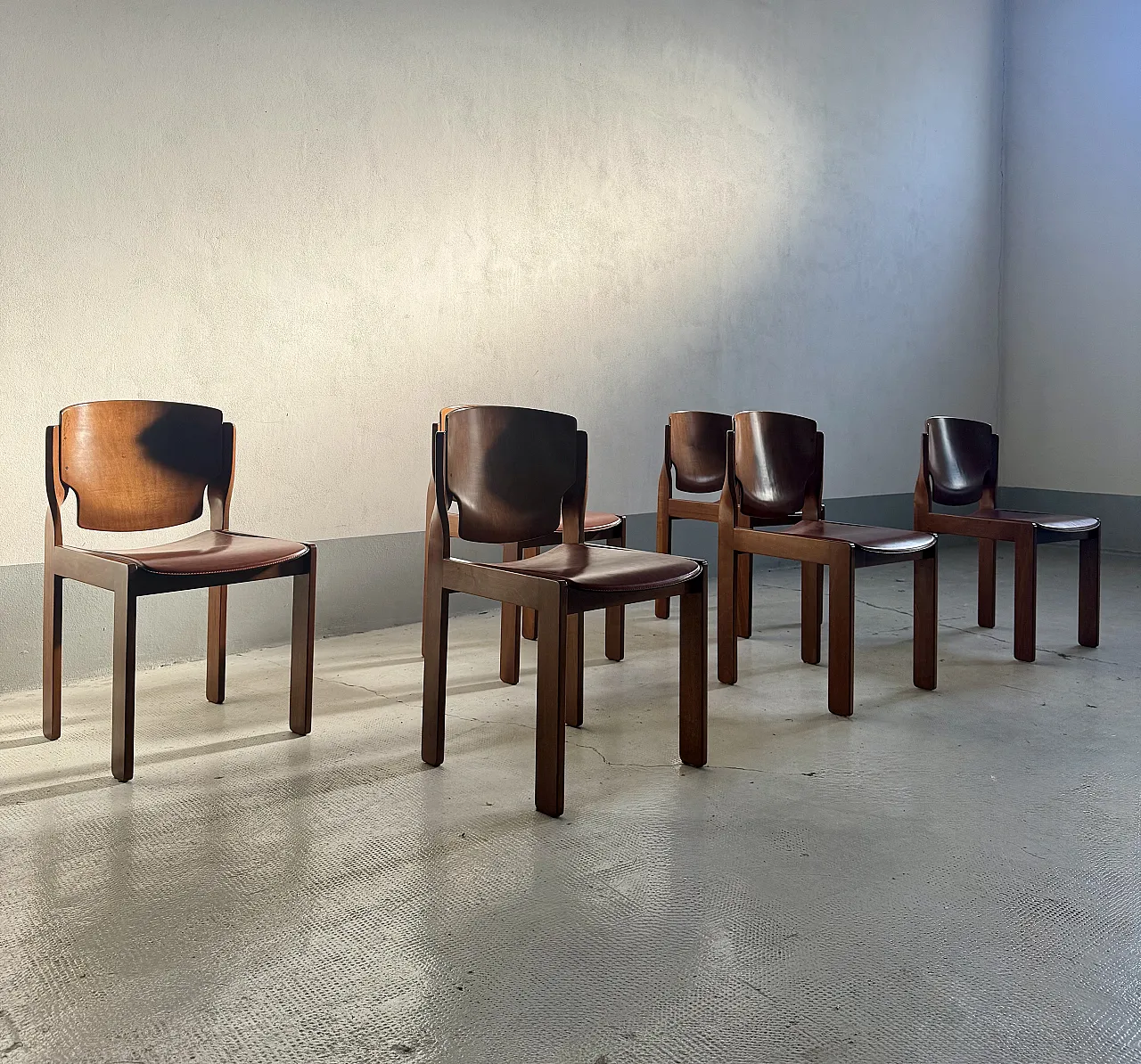 6 Model 122 Vico Magistretti chairs for Cassina, 1960s 5
