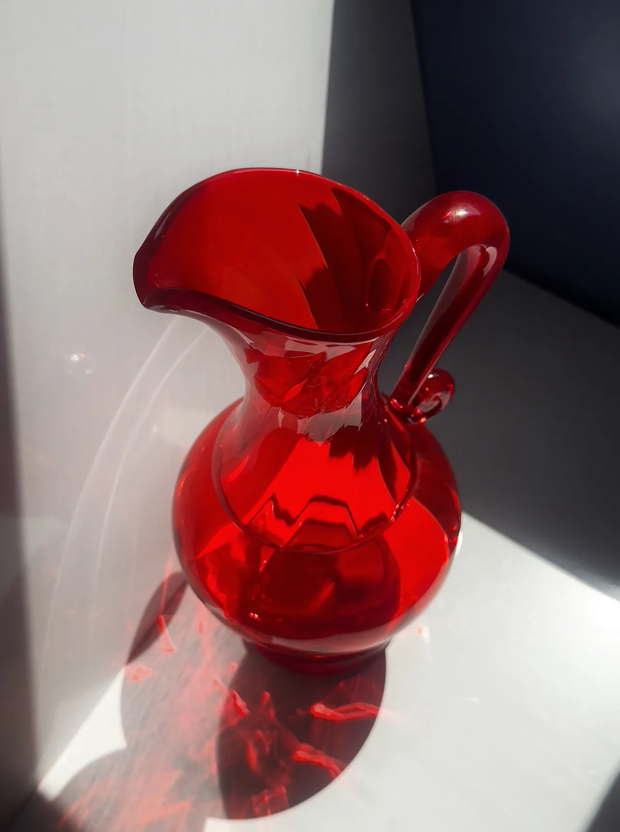 Caraffa in vetro rosso rubino polacco di Ludwik Fiedorowicz - anni '70 6