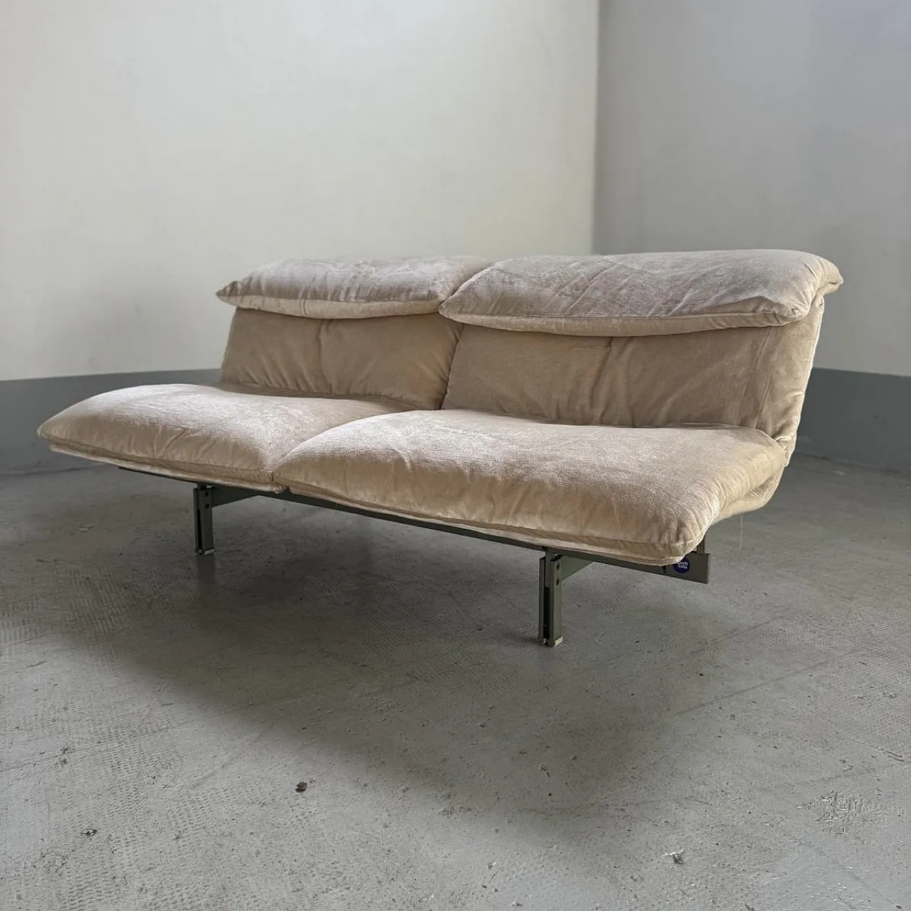 Wave 2-seater sofa by Giovanni Offredi for Saporiti Italia, 1970s 1