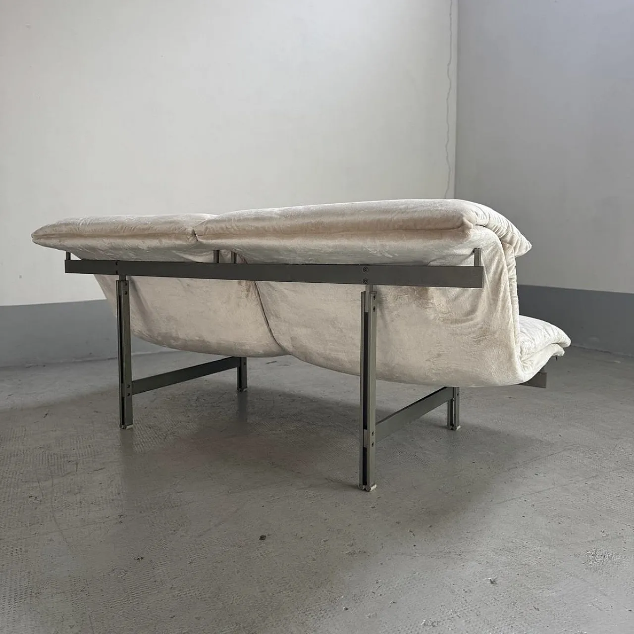 Wave 2-seater sofa by Giovanni Offredi for Saporiti Italia, 1970s 3