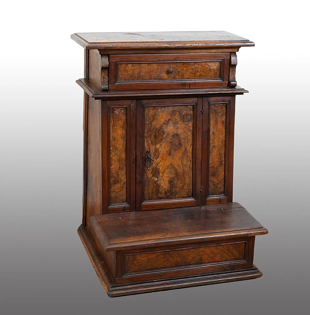 Louis XIV kneeler in solid walnut and briar, 18th century 1