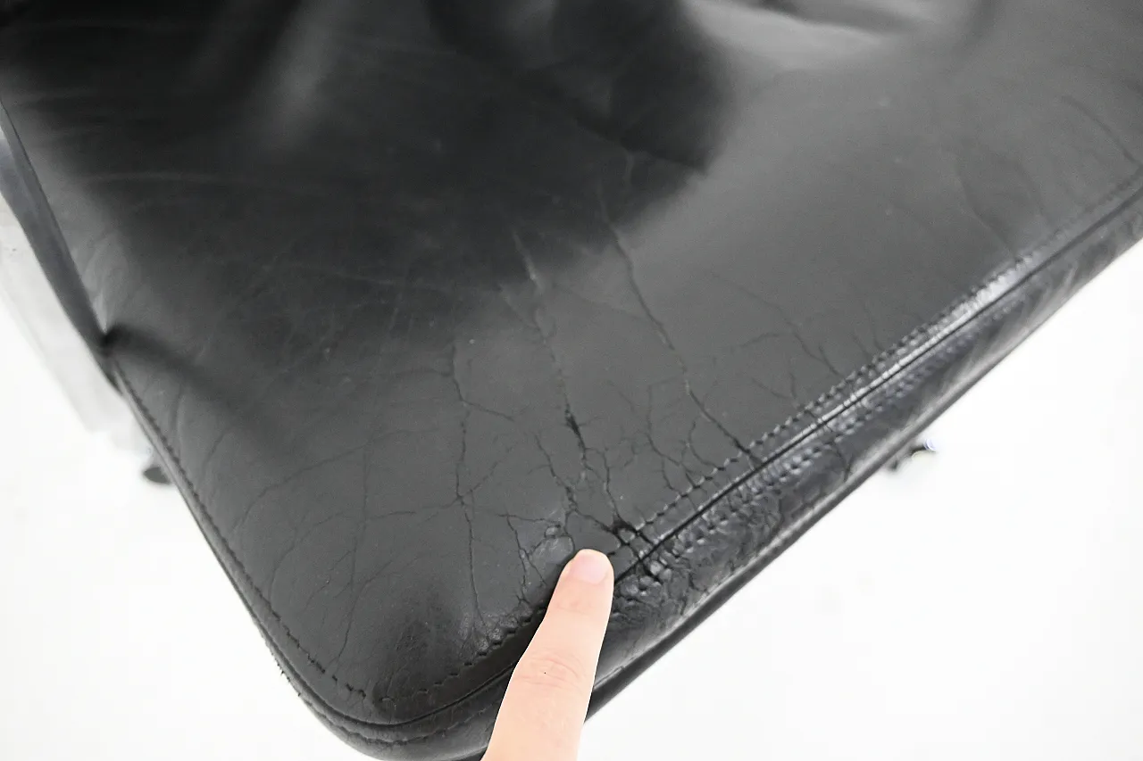 Sedia Soft Pad di Charles & Ray Eames per Ring Mobelfabrikk Norvegia 9