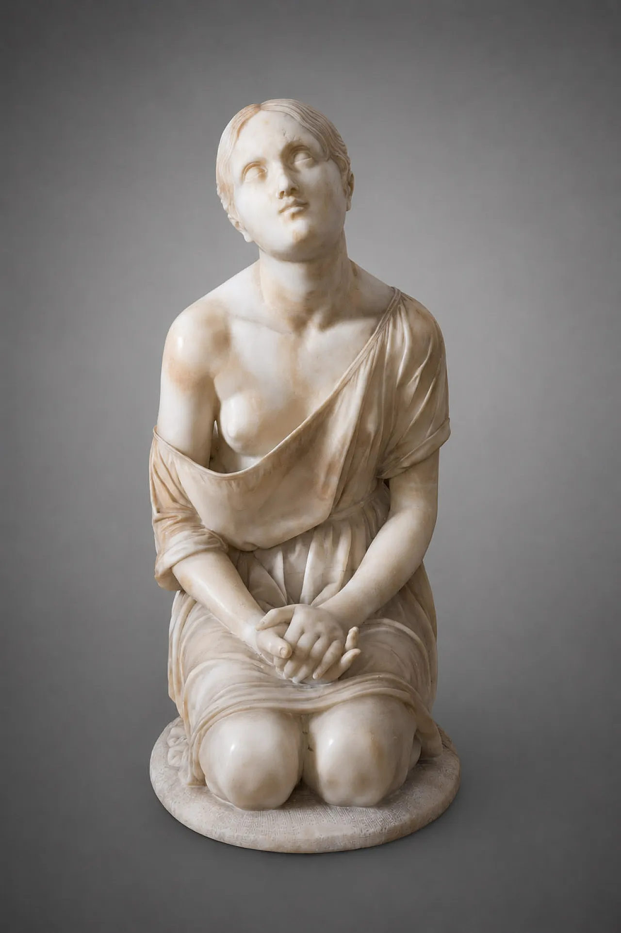 Scultura o di figura femminile inginocchiata in alabastro, '800 2