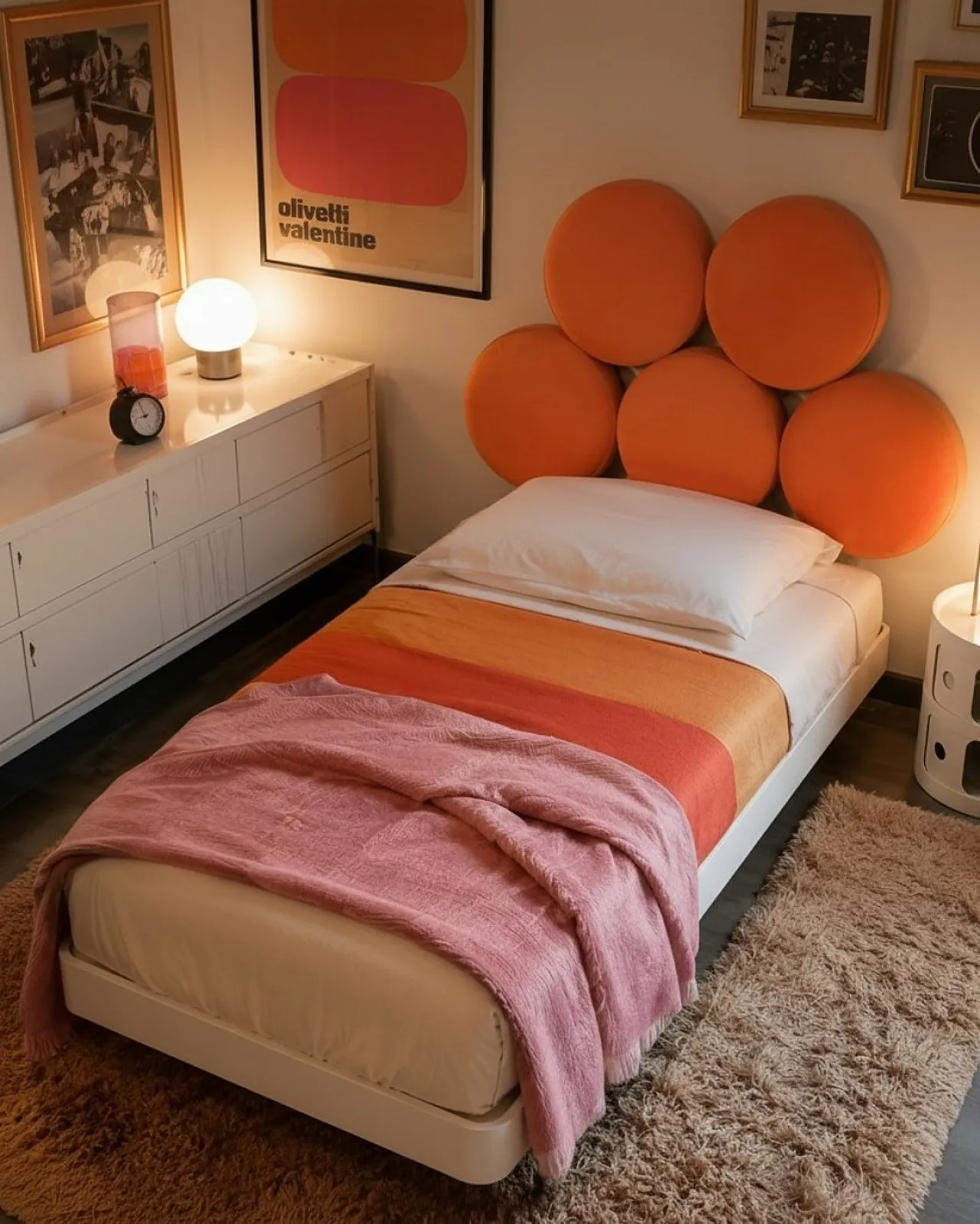 Single bed with sculptural Marshmallow headboard, 1980s 3