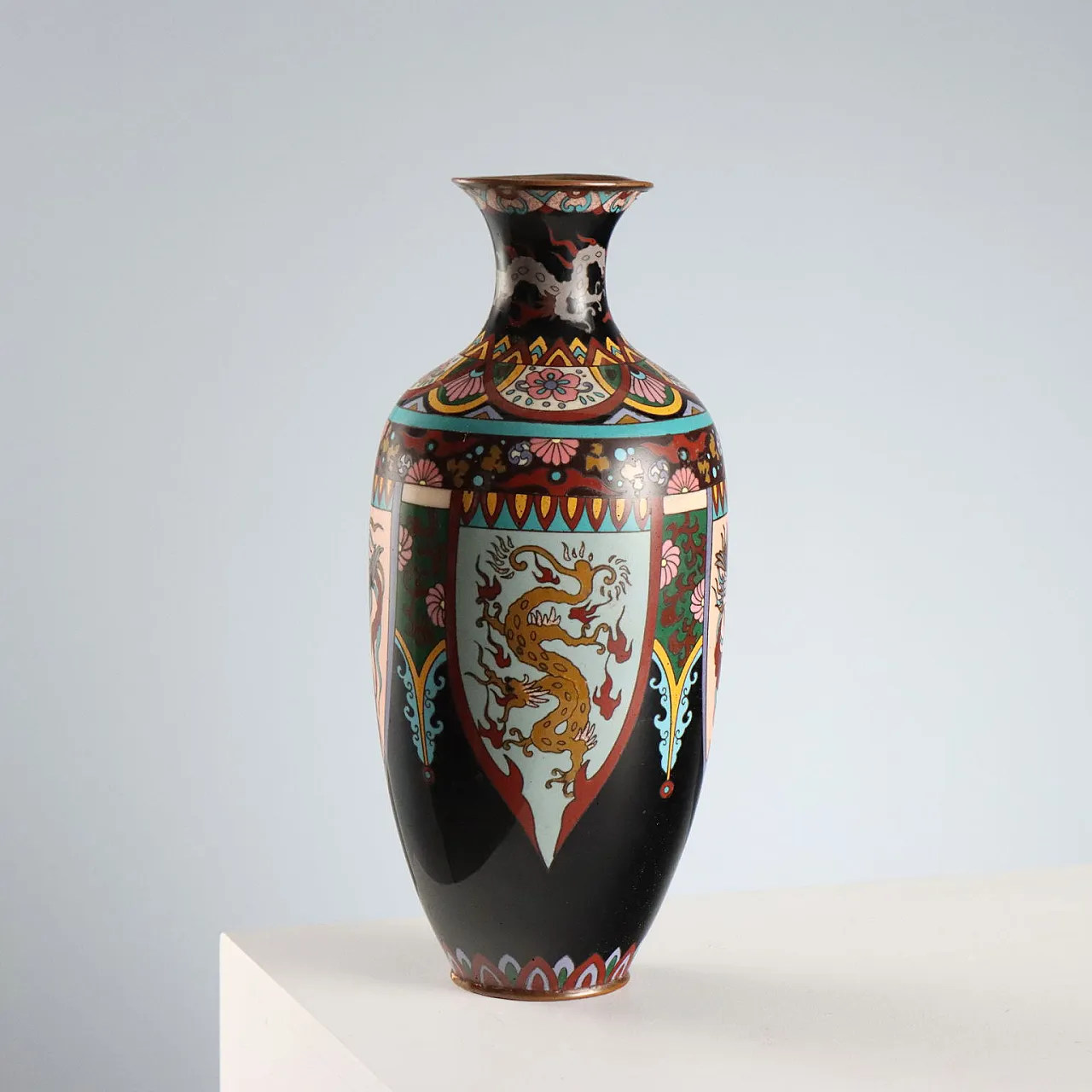 Vaso in metallo e smalto Cloisonné, '900 1