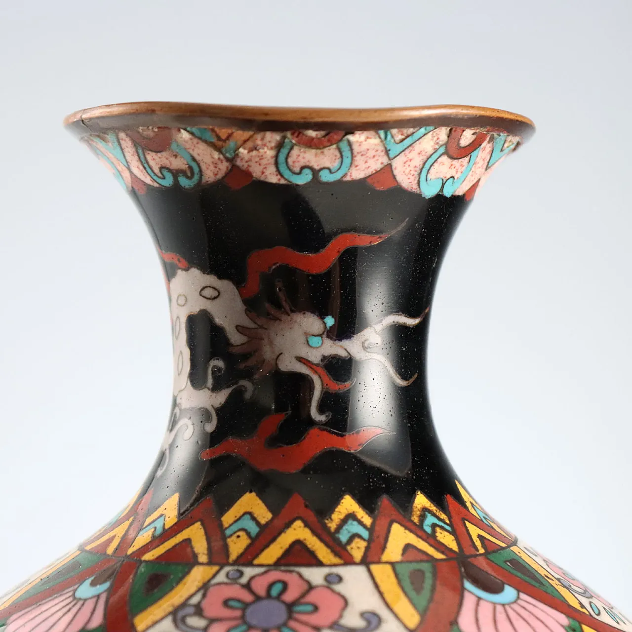 Vaso in metallo e smalto Cloisonné, '900 3