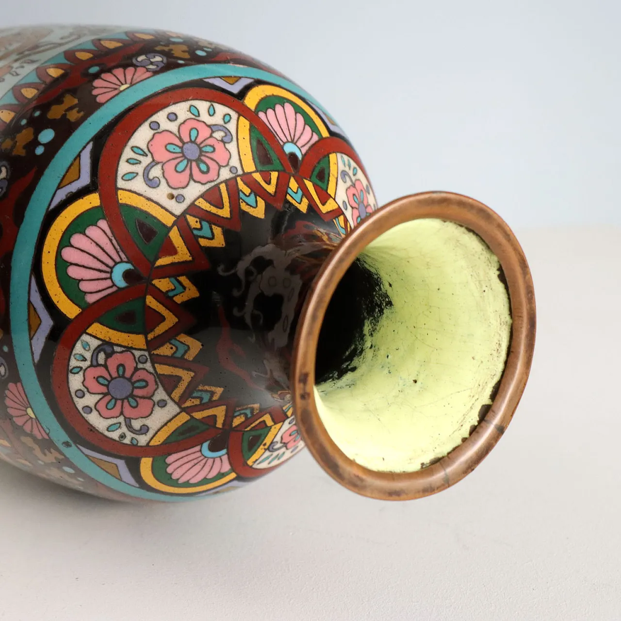 Vaso in metallo e smalto Cloisonné, '900 9