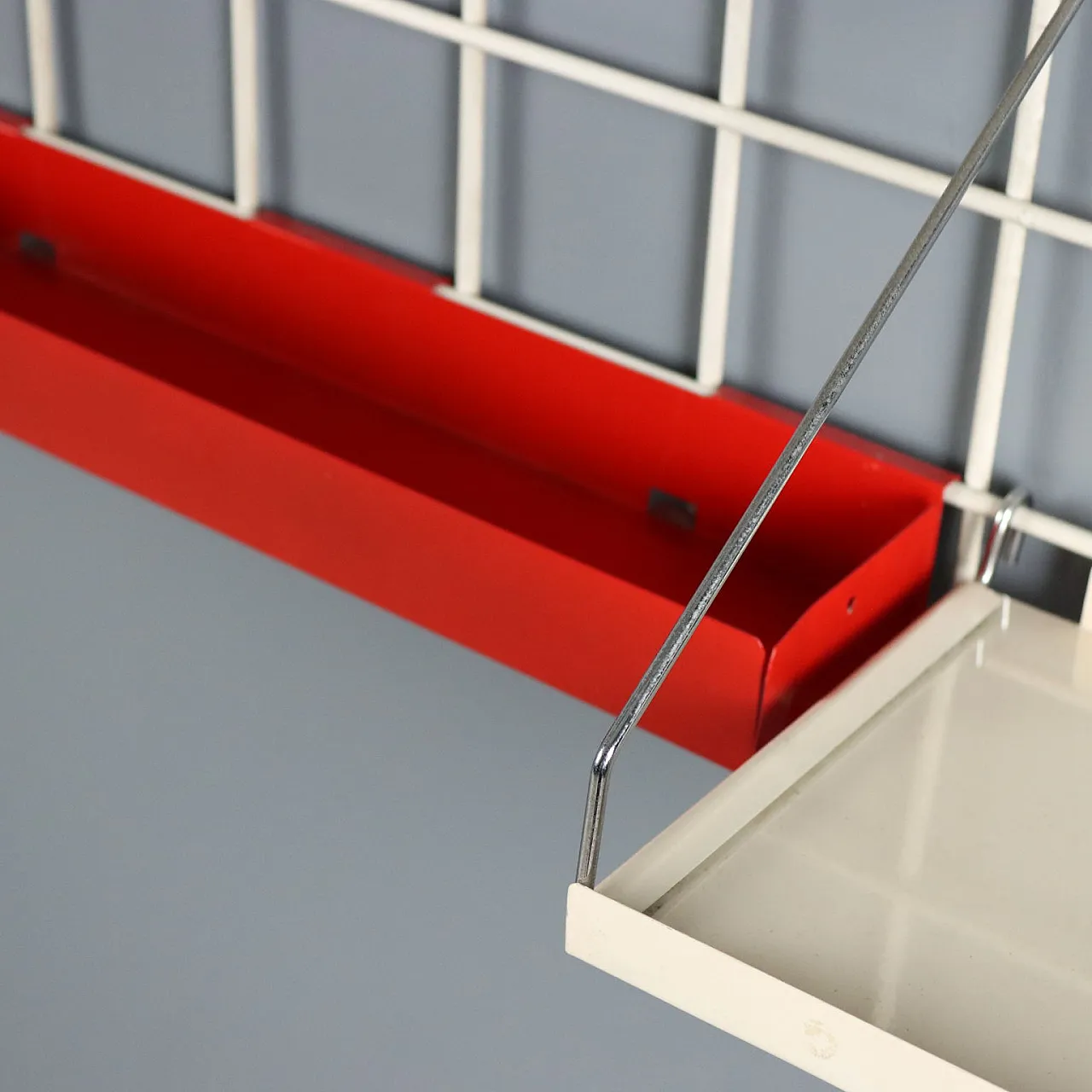Modular wall system with adjustable shelves, 20th century 8