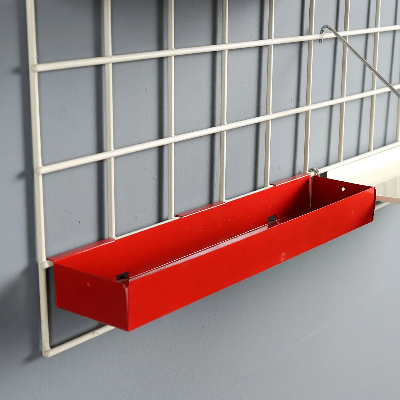 Modular wall system with adjustable shelves, 20th century 9