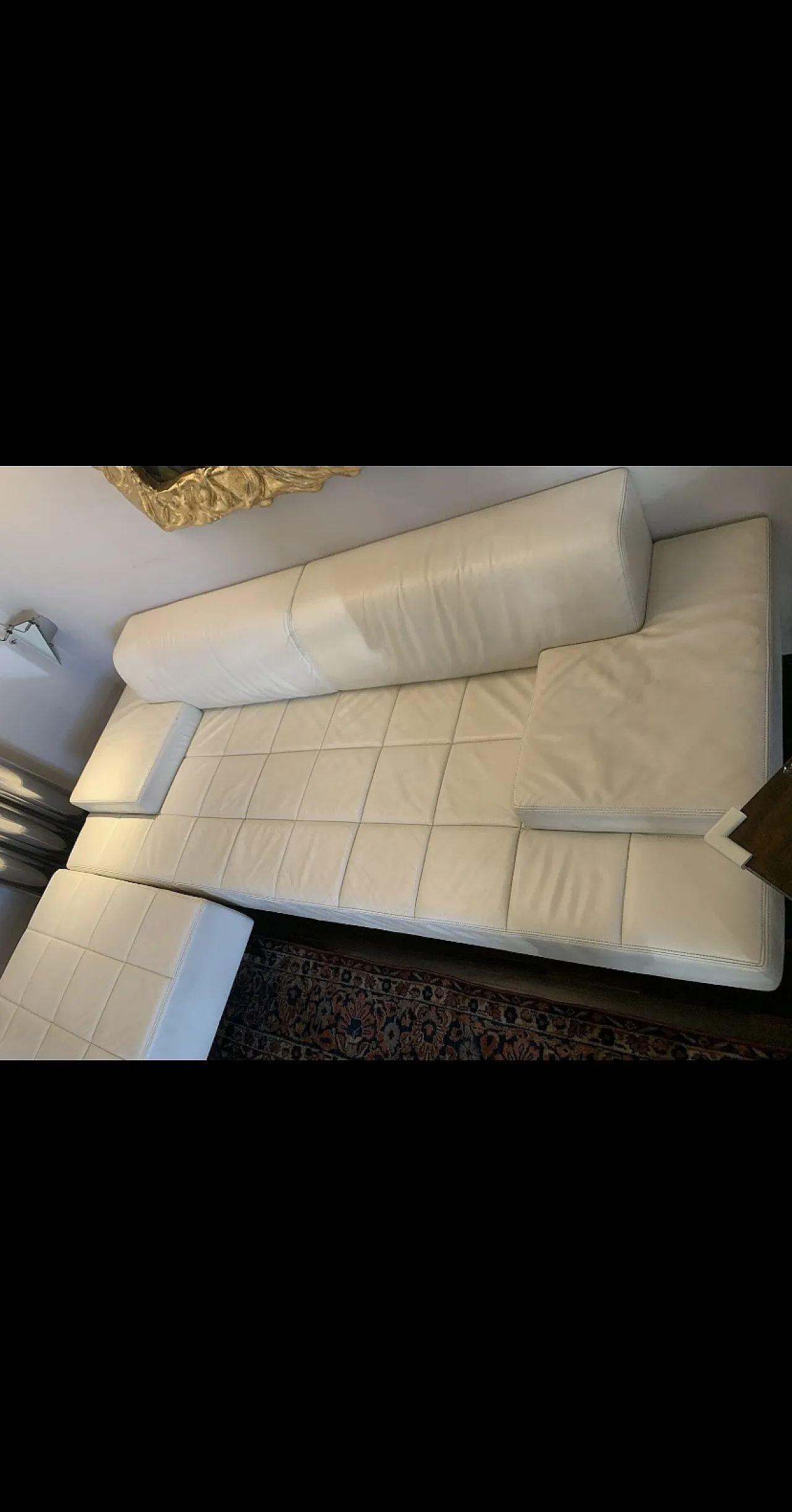 Divano modulare Poltrona Frau Quadra in pelle bianca con pouf Perf 5