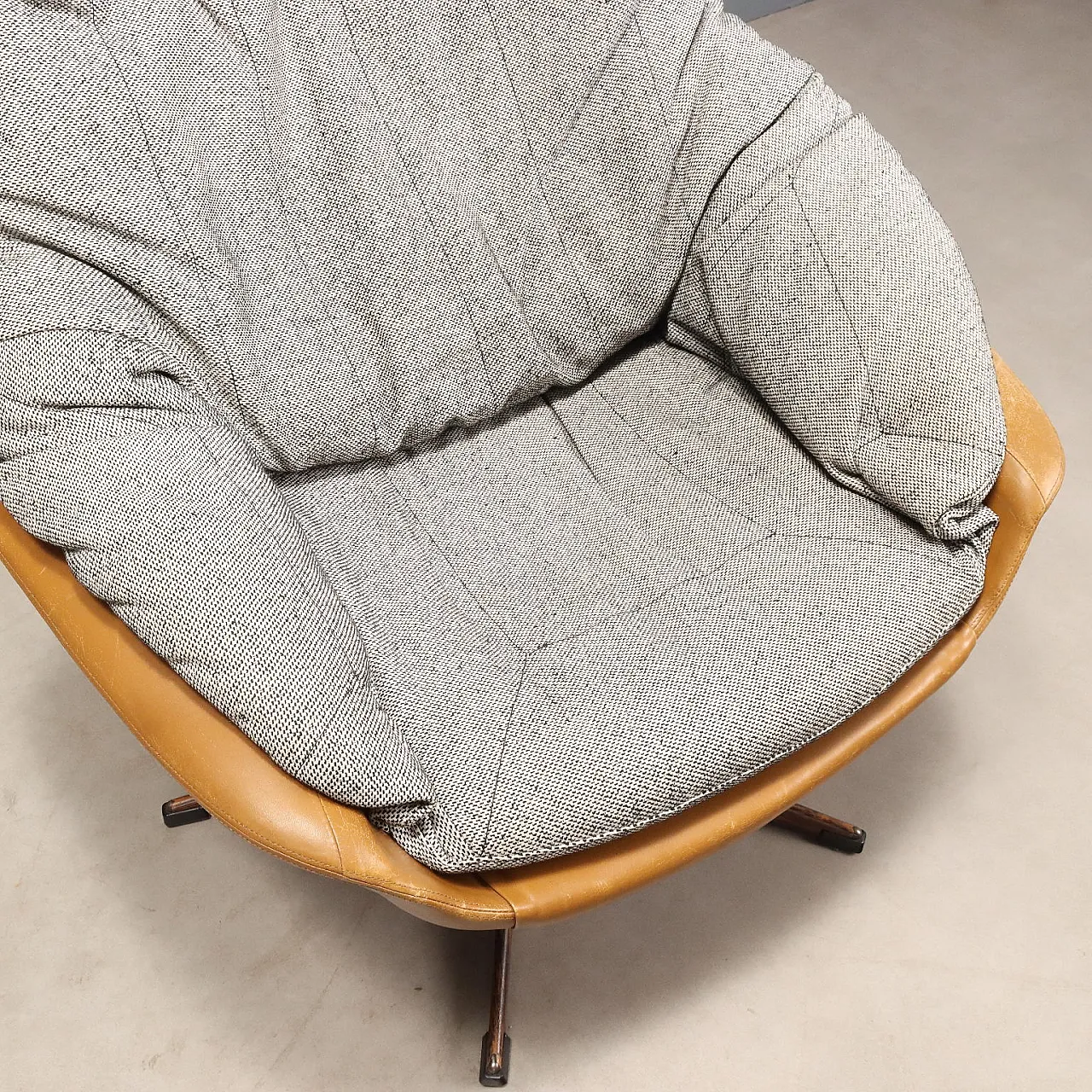 Armchairs in leather and fabric, 1970s 8