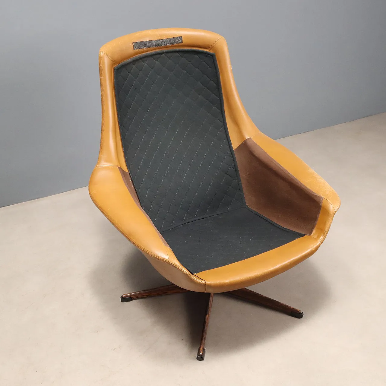 Armchairs in leather and fabric, 1970s 10