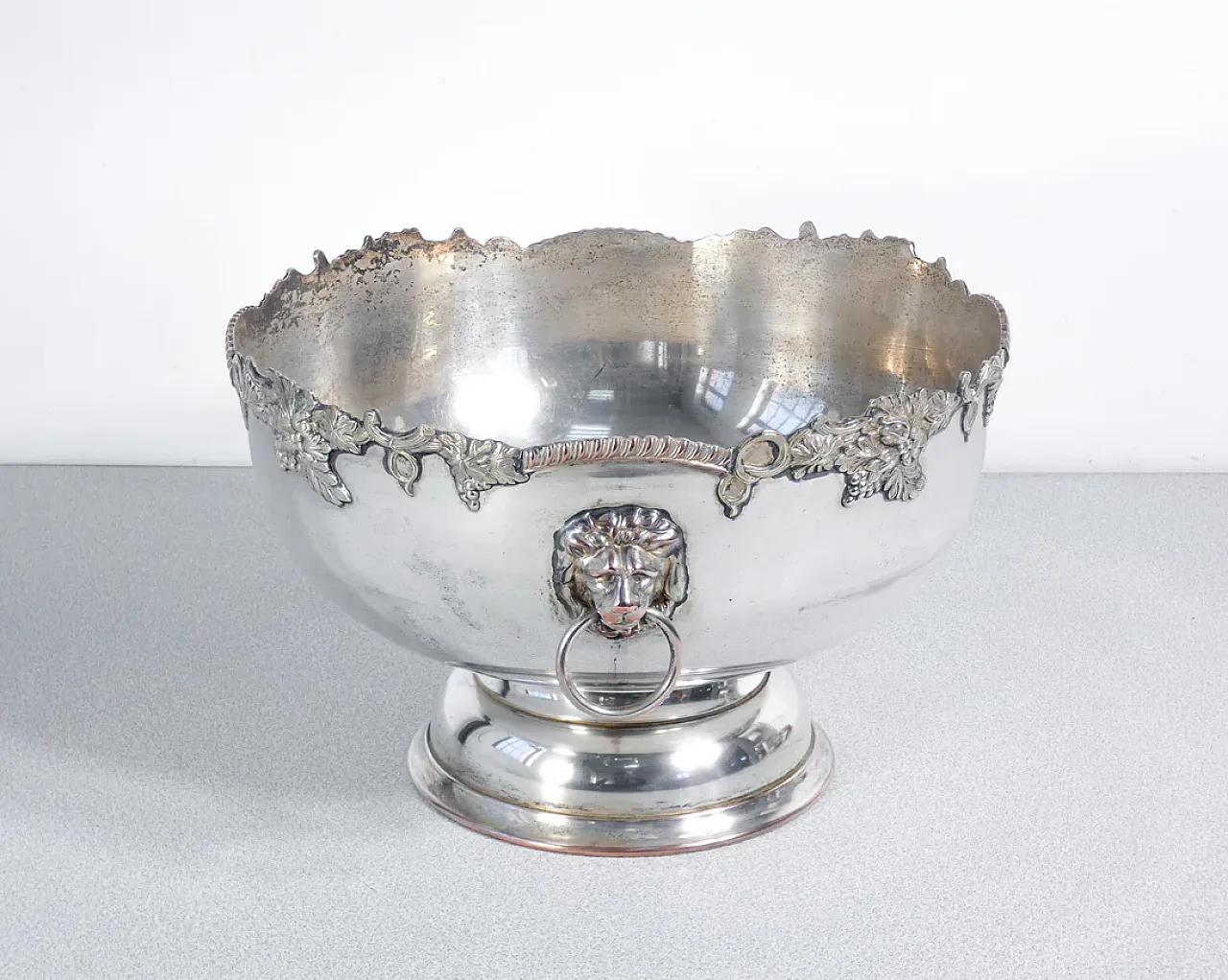 Vaso centrotavola Old Sheffield in rame placcato argento, tardo '800 2
