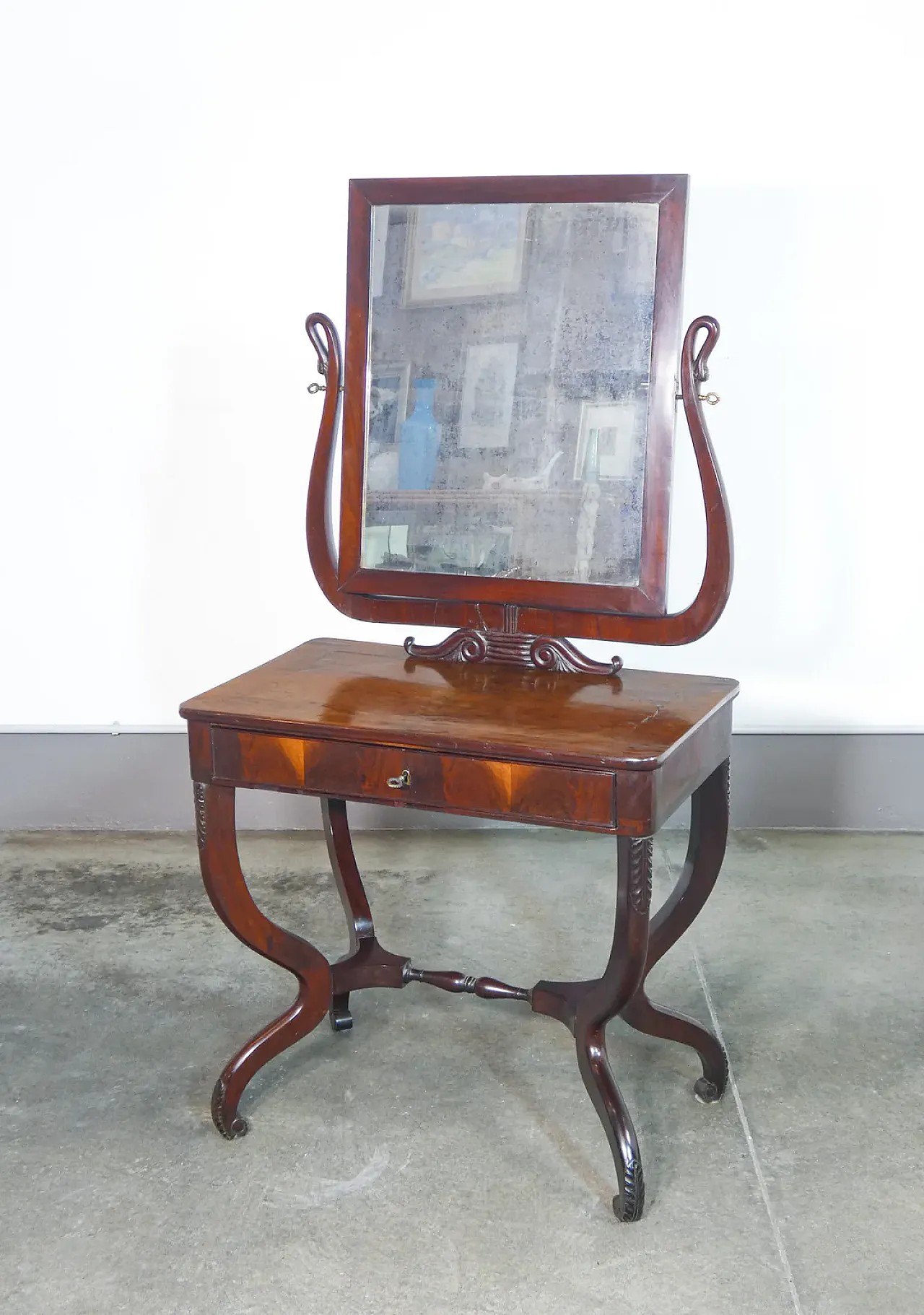 Petineuse Carlo X con specchio e cassetto in legno di noce, '800 1