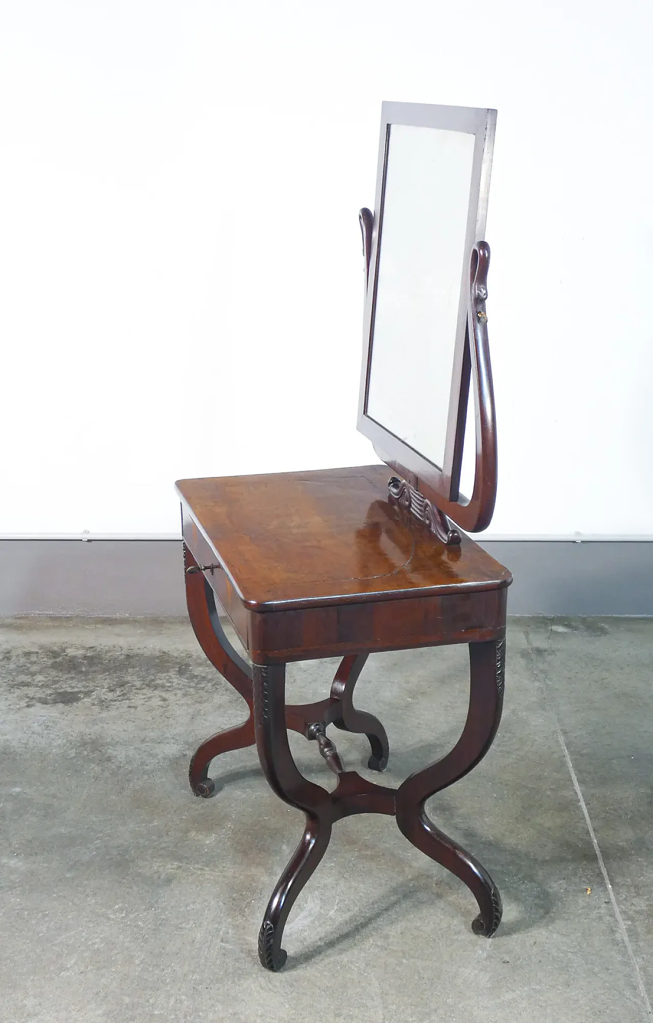 Petineuse Carlo X con specchio e cassetto in legno di noce, '800 8