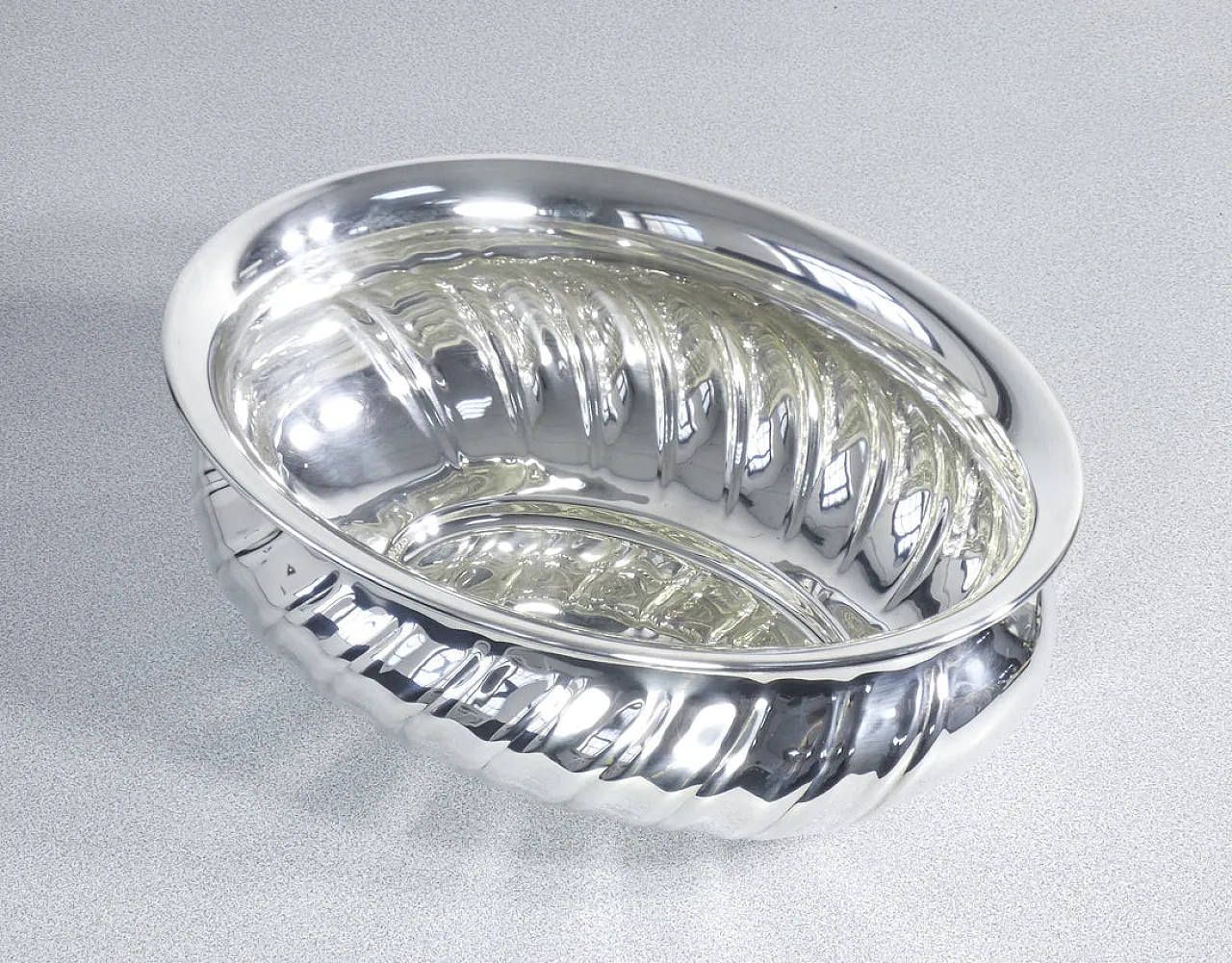 Vaso centrotavola in metallo placcato argento, '900 1
