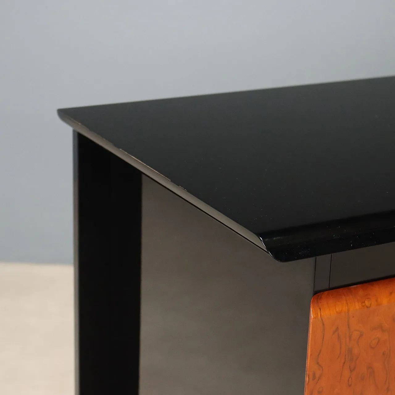Chest of drawers in lacquered wood and briar, 1980s 5