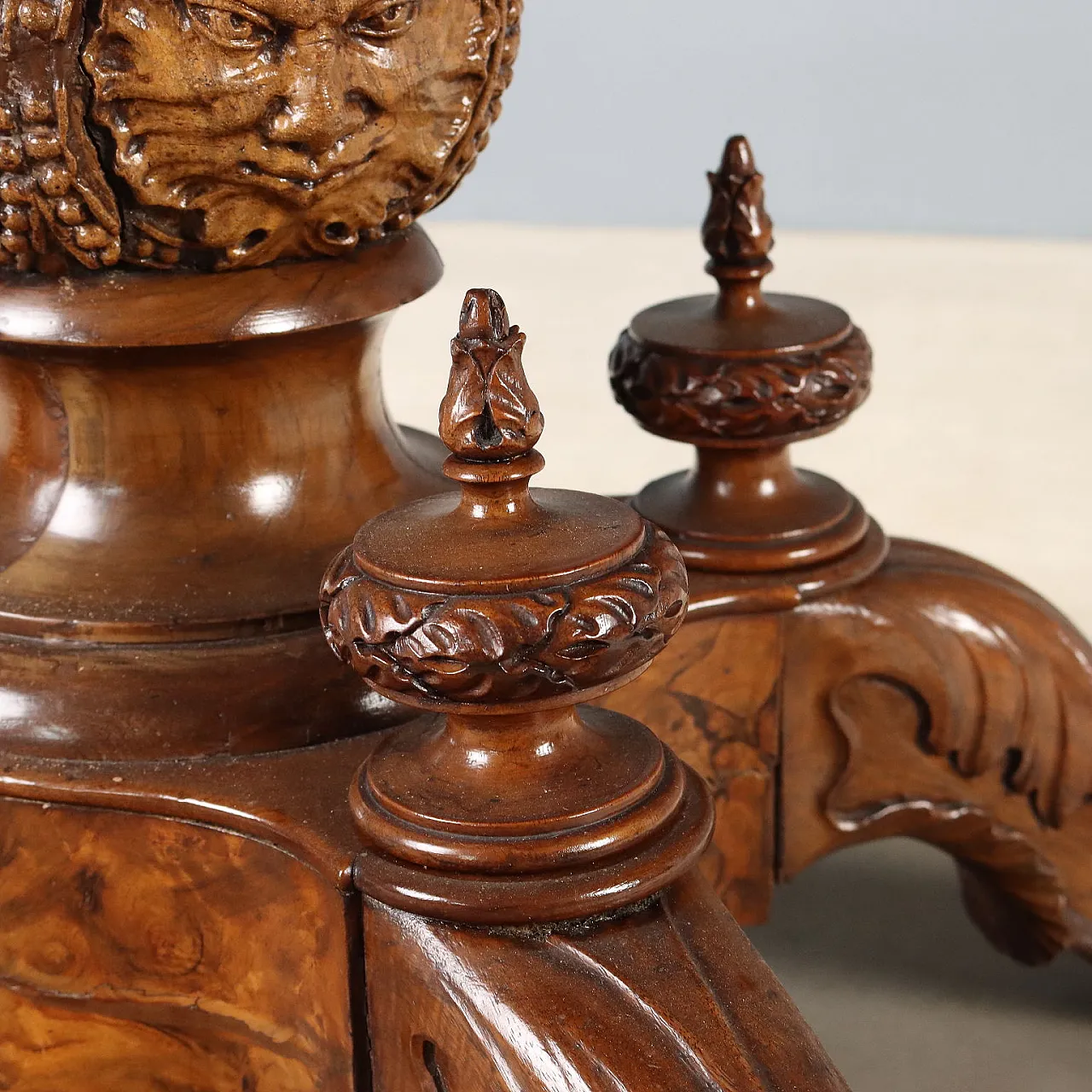 Louis Philippe biscuit coffee table in walnut, 19th century 5