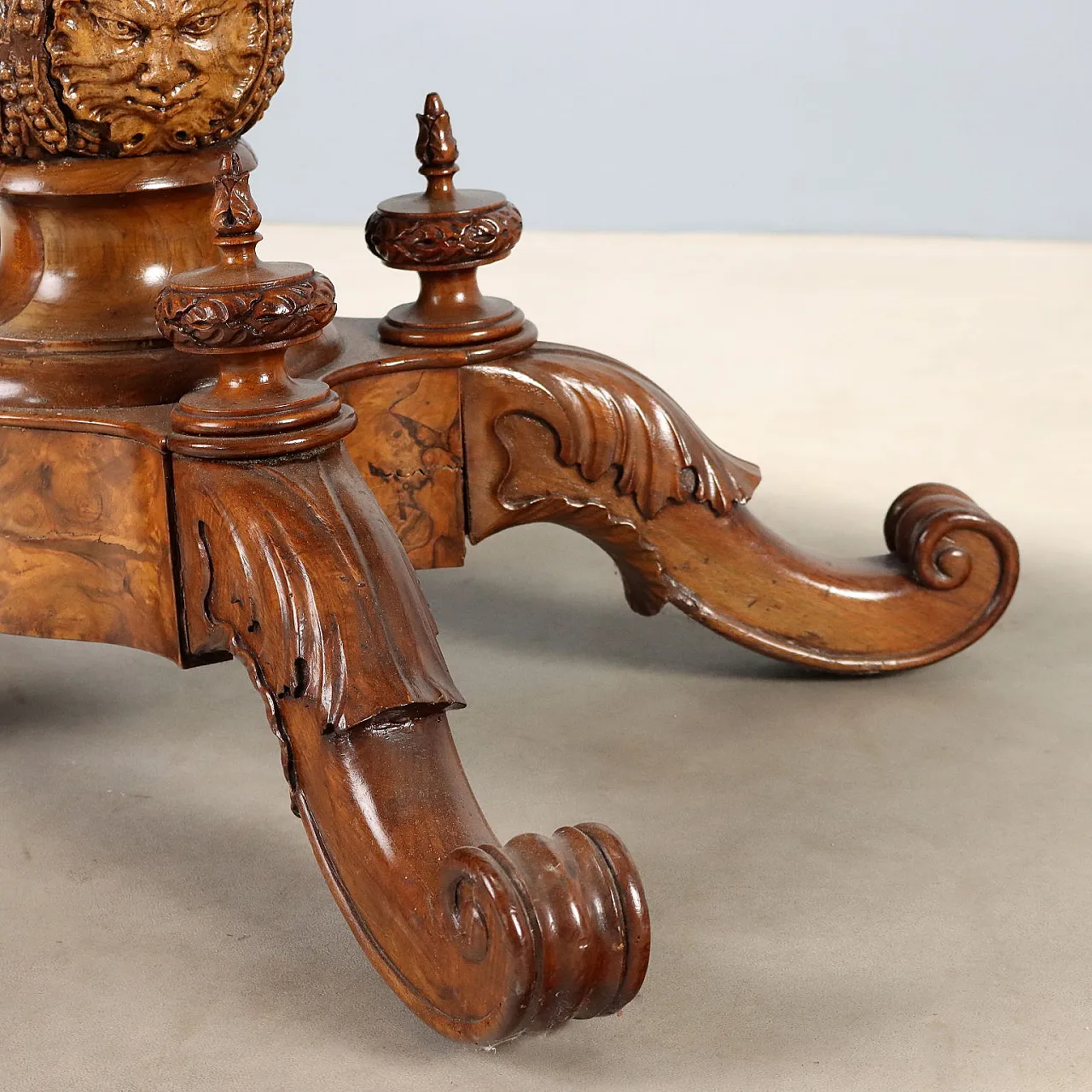 Louis Philippe biscuit coffee table in walnut, 19th century 7
