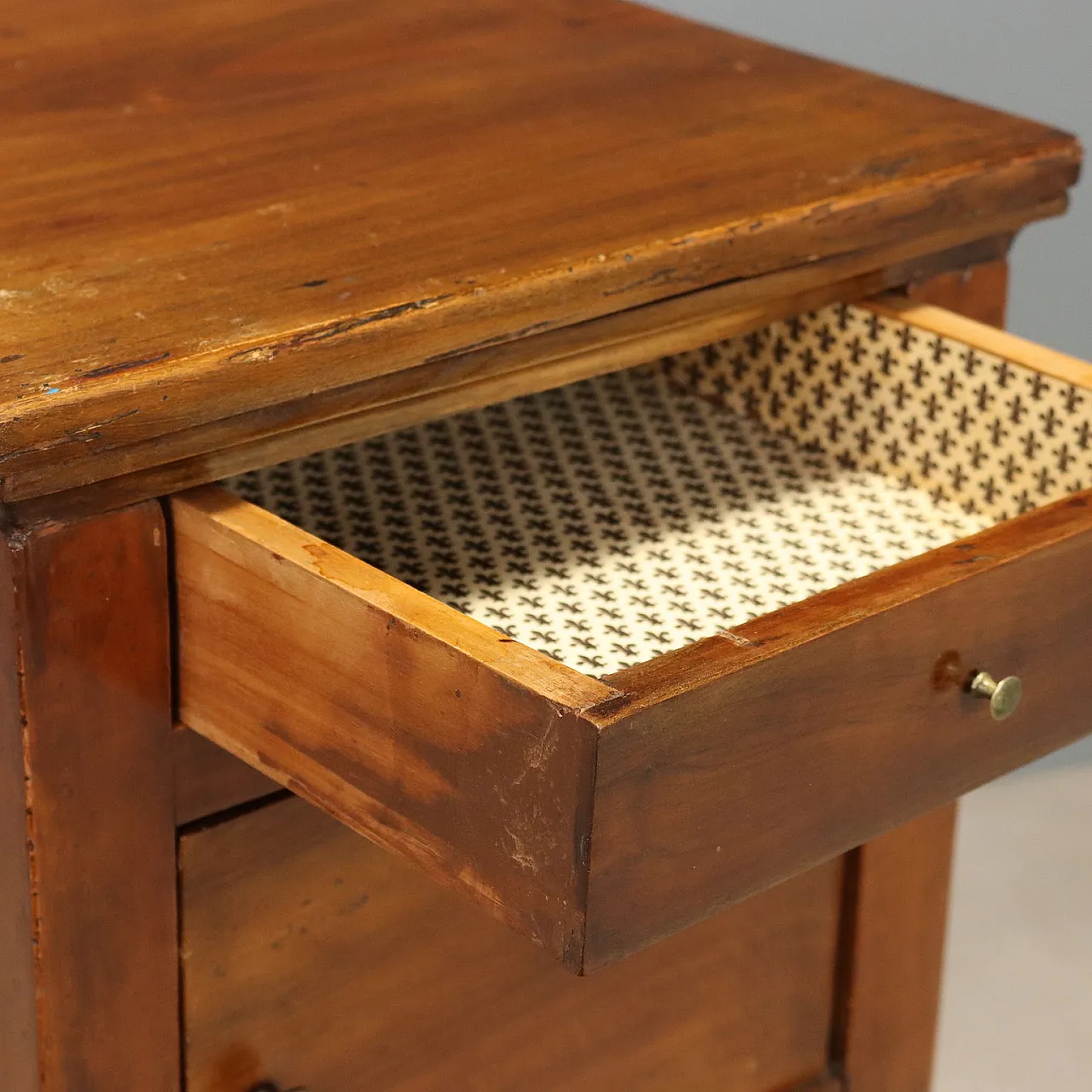 Directoire bedside table in walnut, early 19th century 5