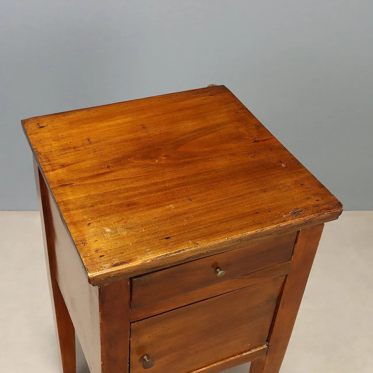 Directoire bedside table in walnut, early 19th century 8
