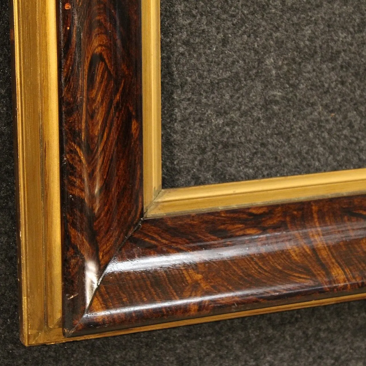 Lacquered and gilded wooden frame, 20th century 4