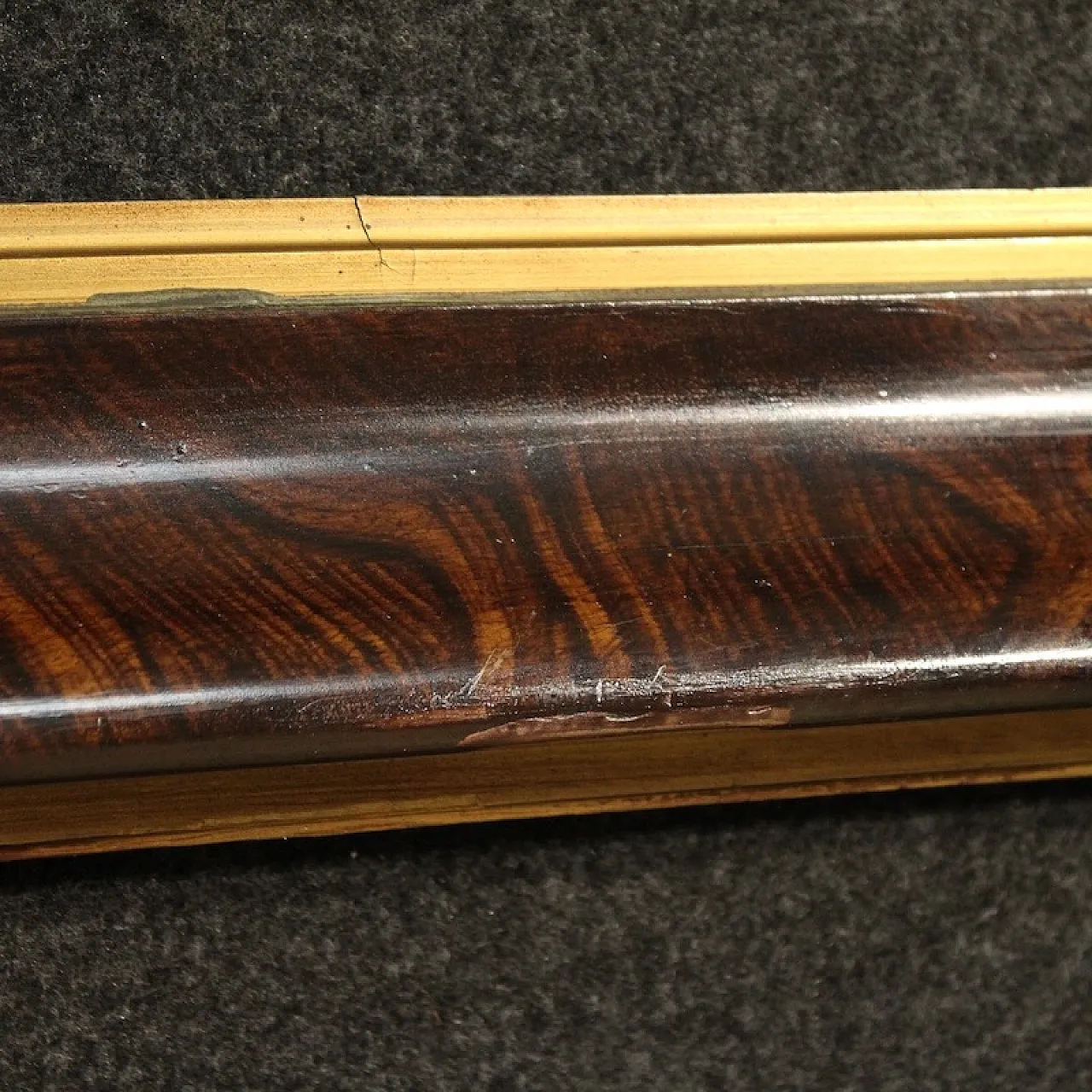 Lacquered and gilded wooden frame, 20th century 7
