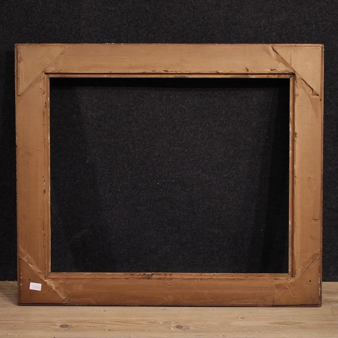 Lacquered and gilded wooden frame, 20th century 8