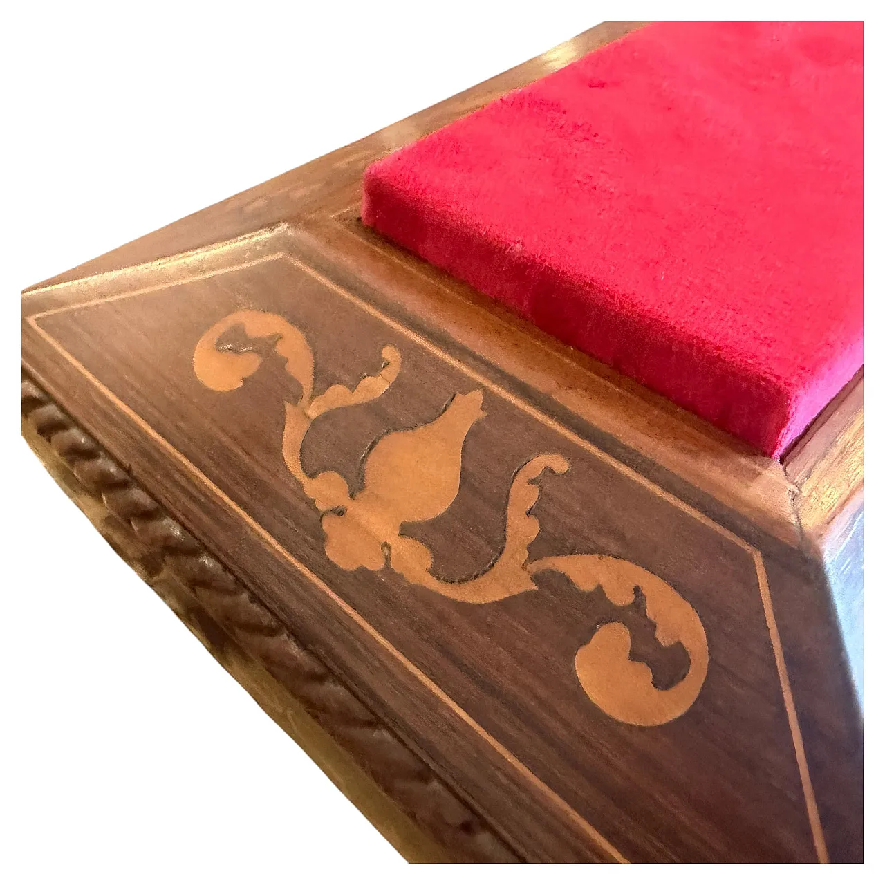 Scatola da sarto Carlo X in legno di noce e acero intarsiato, '800 2