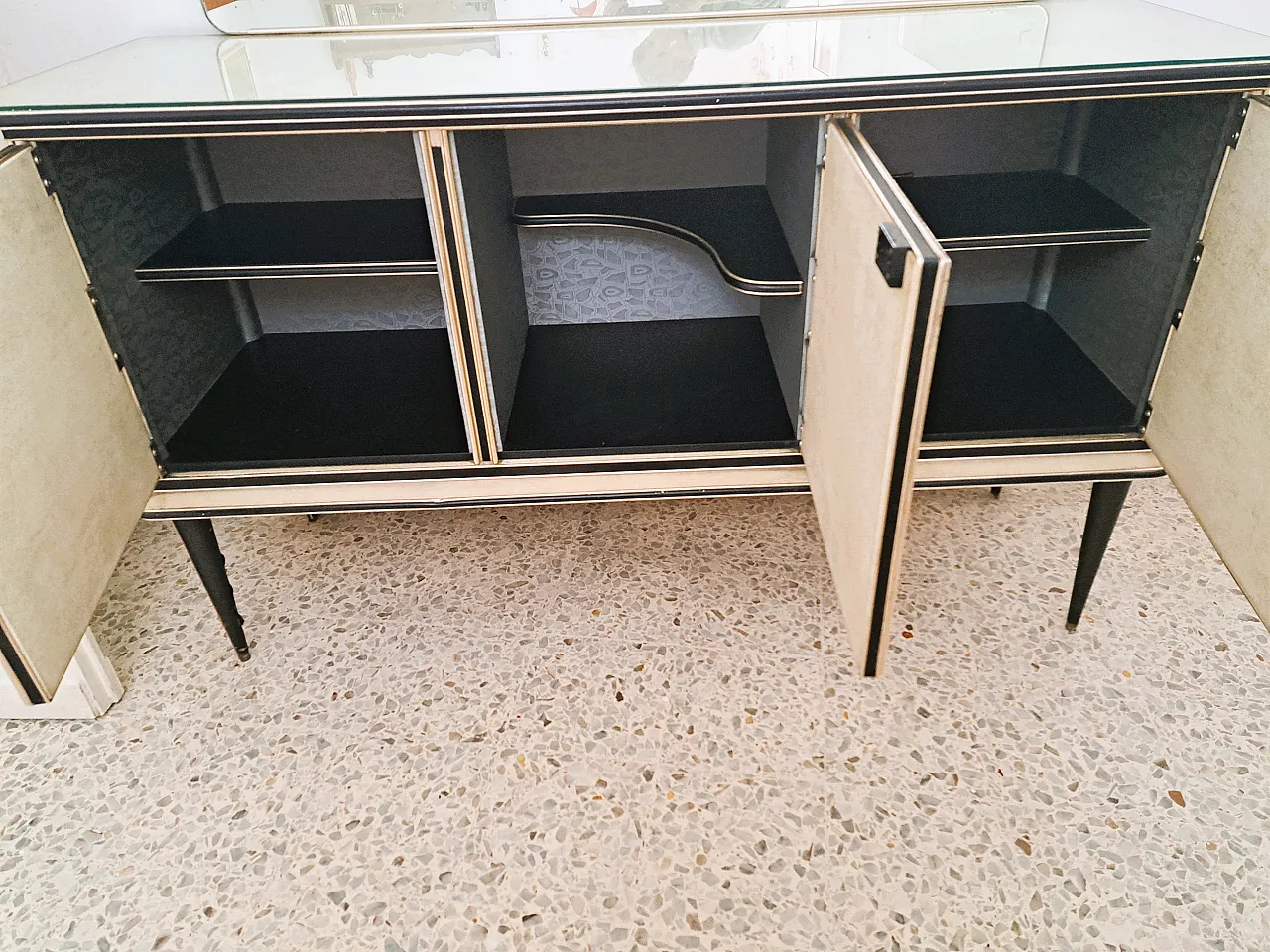 Credenza Mascagni 3 ante e specchio 3