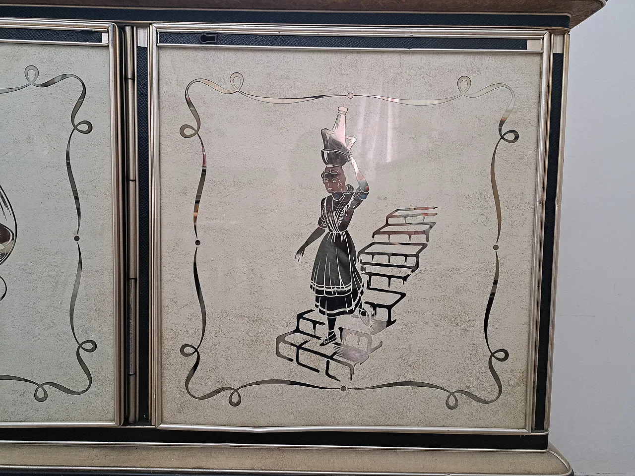 Credenza Mascagni 3 ante e specchio 4