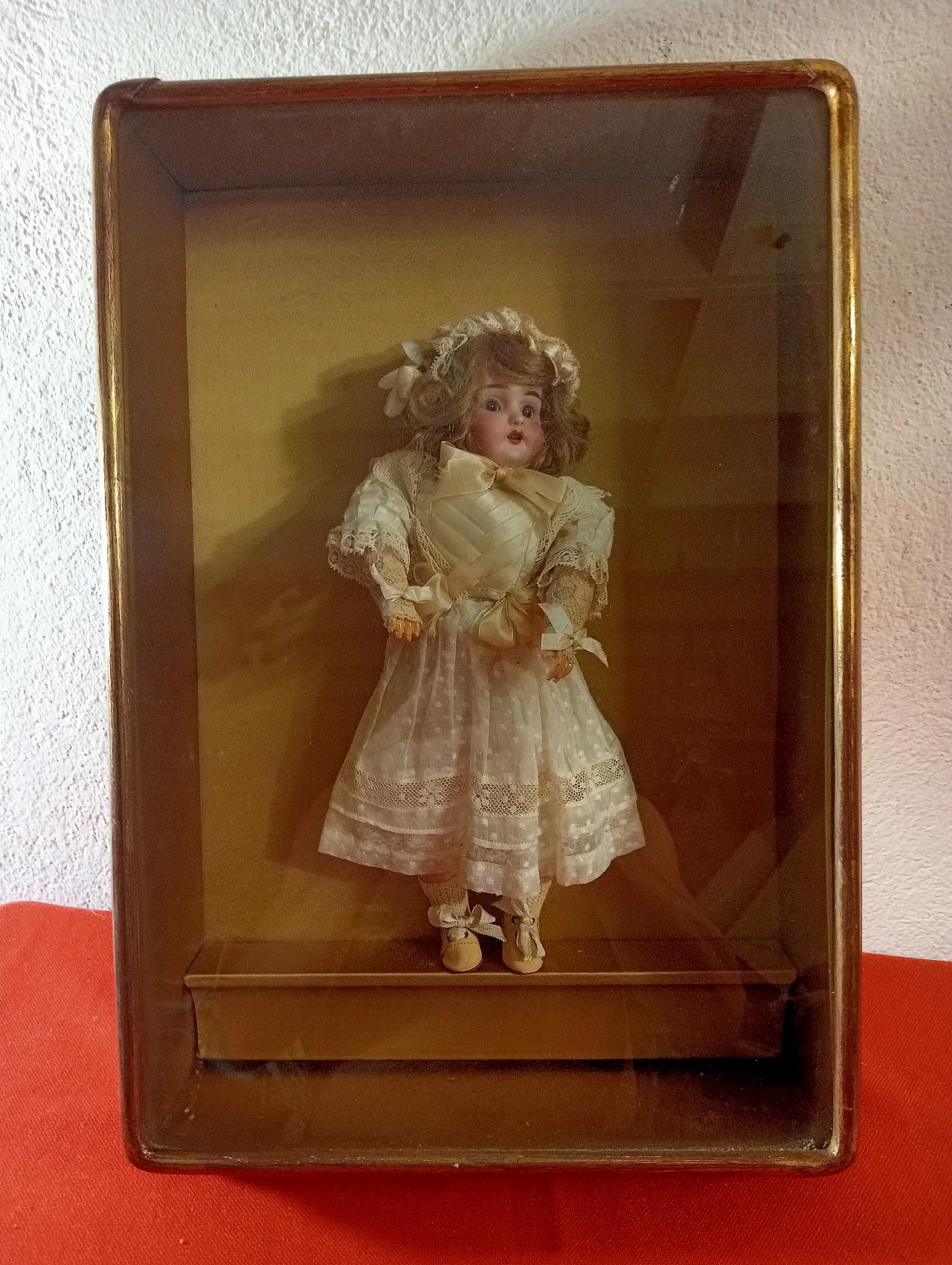 Antique doll in gilded case, late 19th century 5