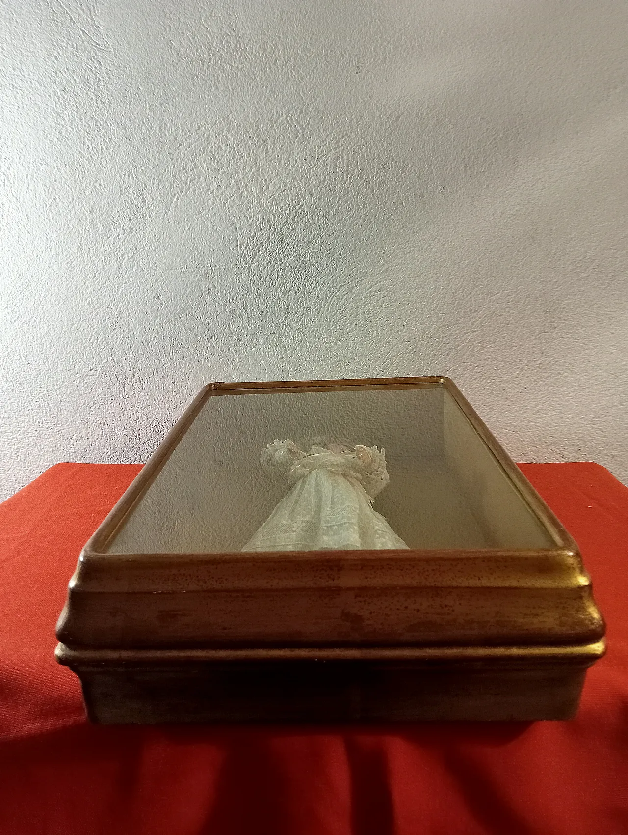 Antique doll in gilded case, late 19th century 8