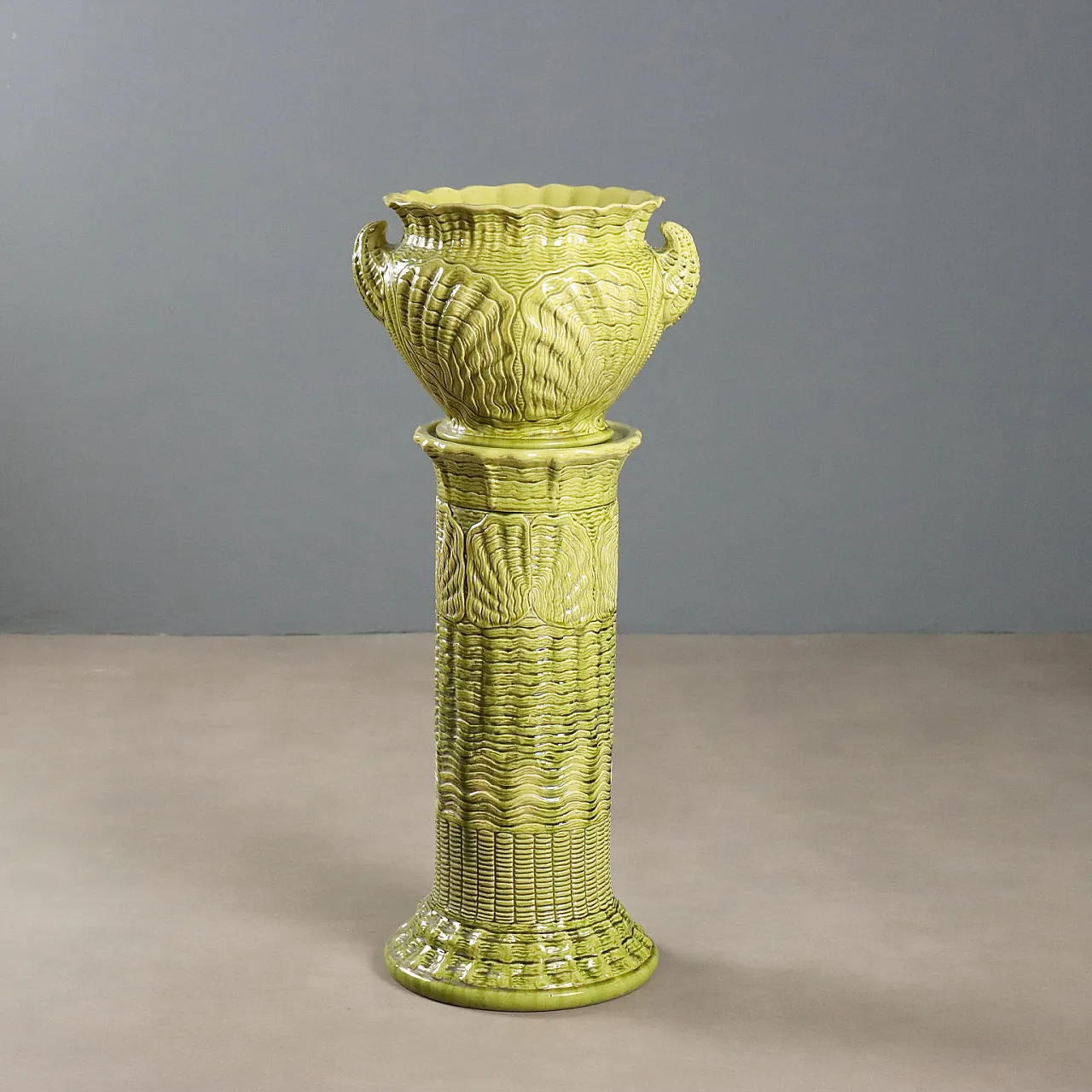 Cache Pot with column Burmantofts Faience Manufacture, 20th century 1