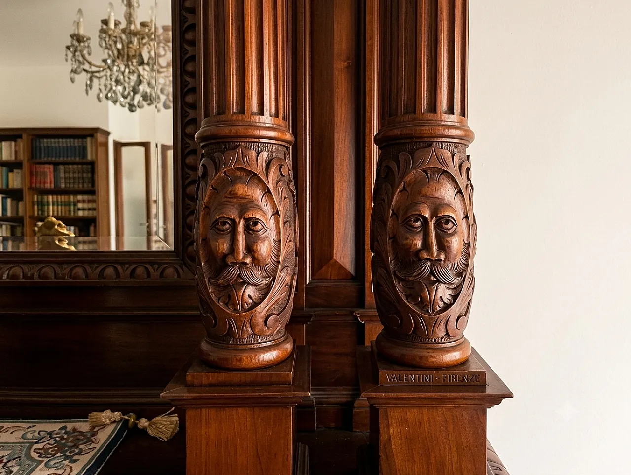 Victorian sideboard by James Shoolbred, 19th century 3