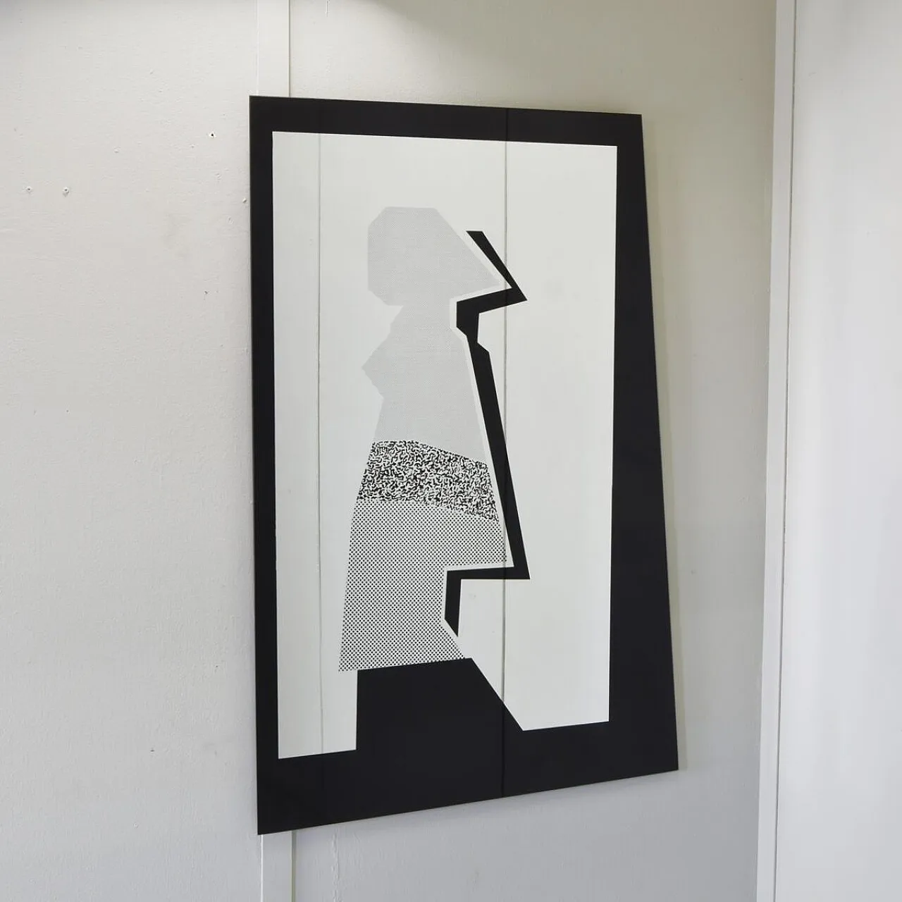 Specchio postmoderno in vetro nero serigrafato, anni '80 4
