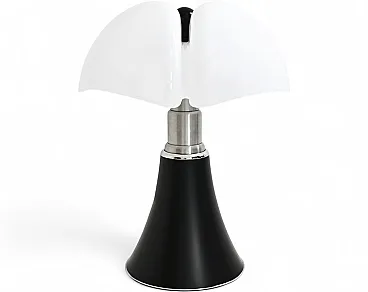 Lampada da tavolo Pipistrello nera di Gae Aulenti per Martinelli Luce