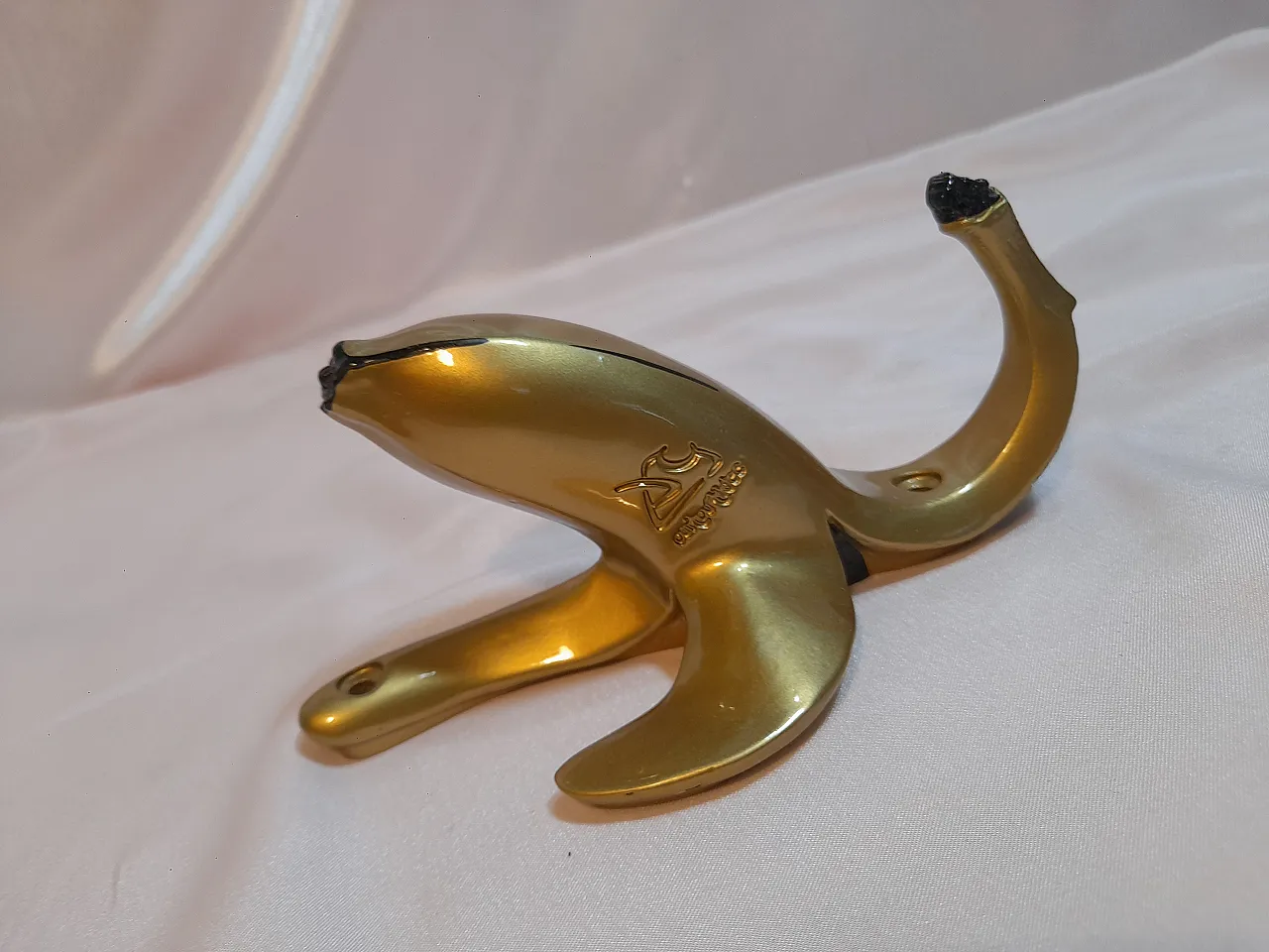 2 bananas coat hanger by Antartidee in resin, 2000s 8