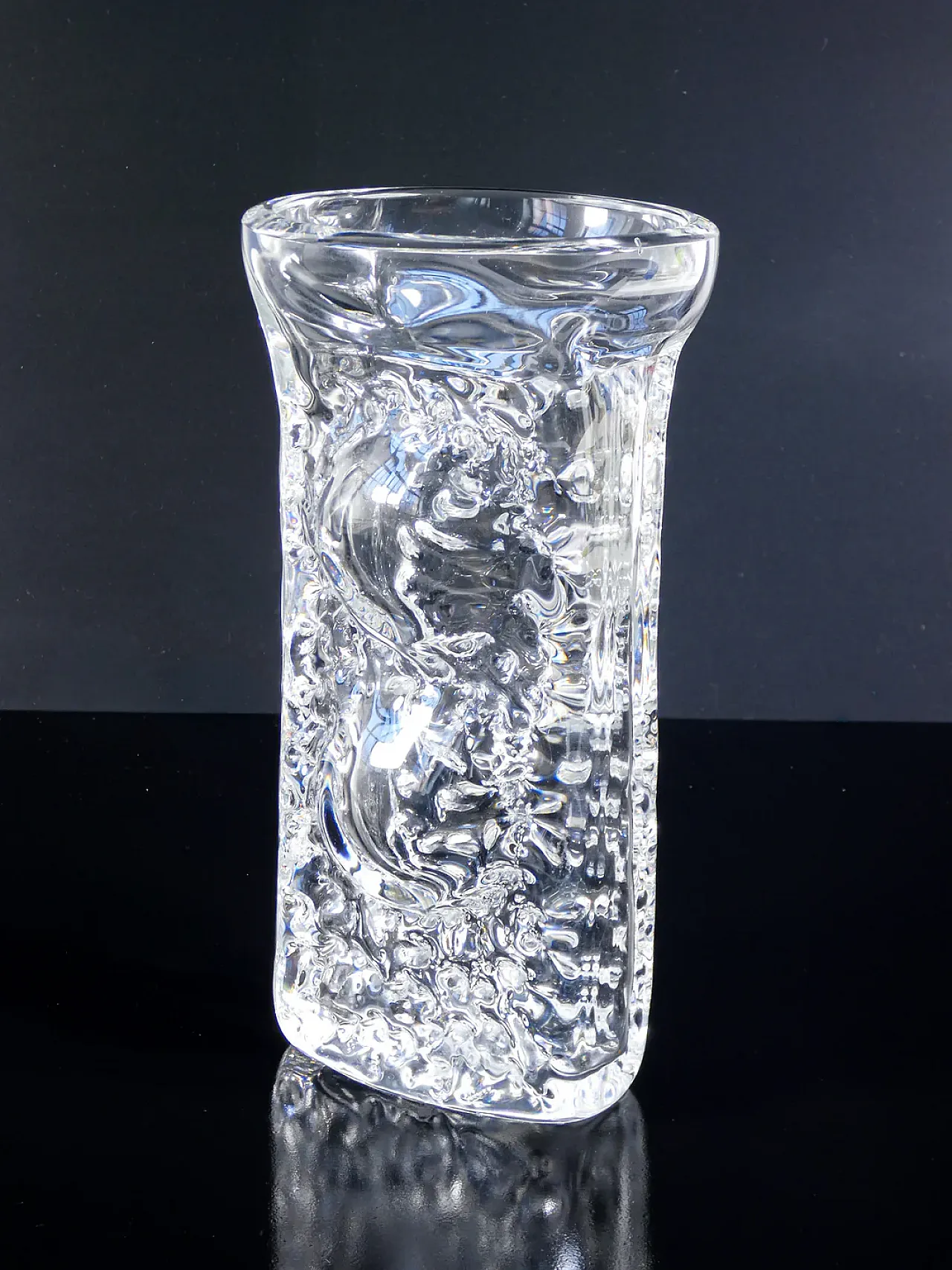 Vaso in vetro soffiato di Peill e Putzler, anni '70 2