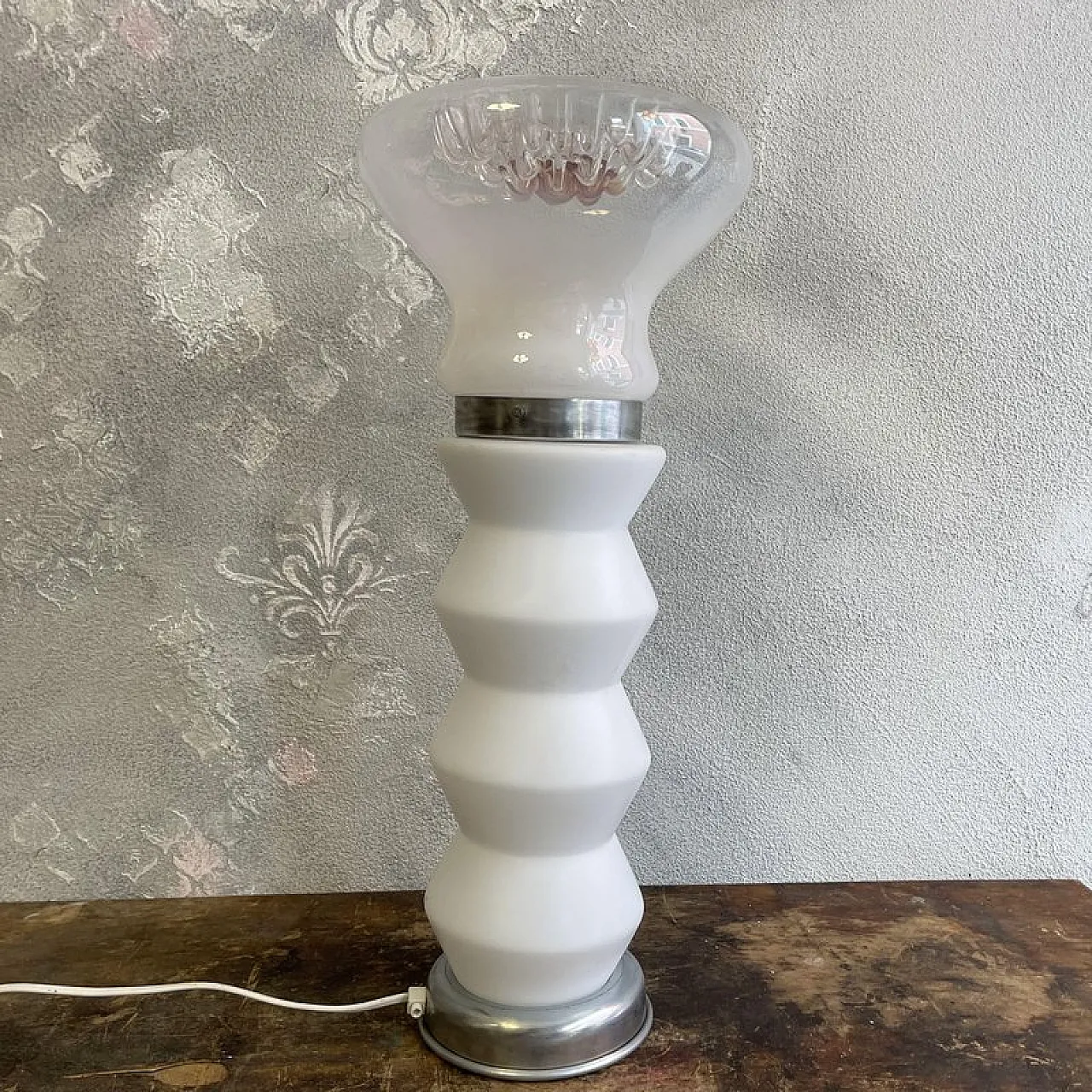 Lampada in vetro di Murano e opalino attribuita a Mazzega, anni '80 1